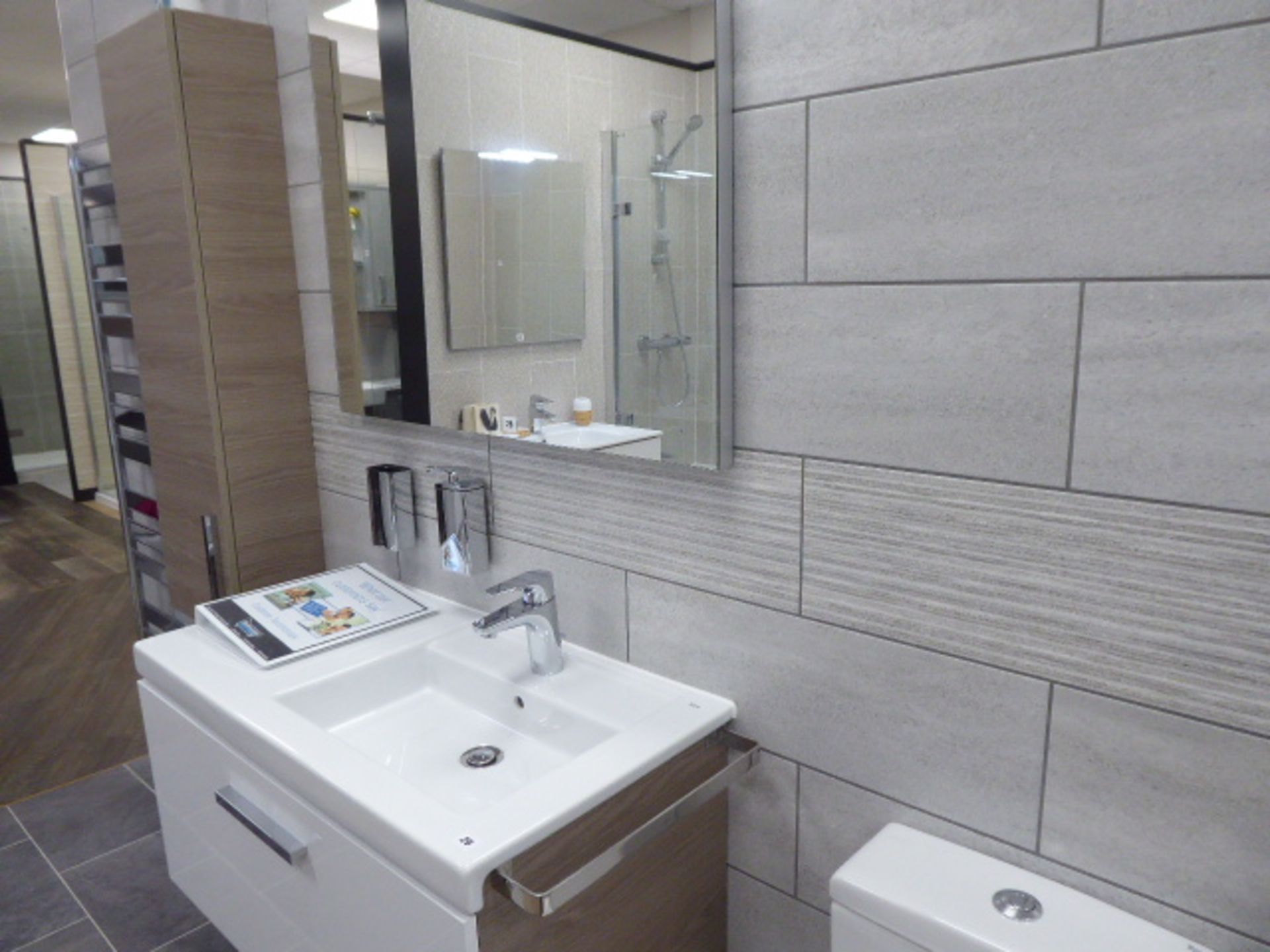 Roca Meridian-N cloakroom suite with toilet, single hand basin and drainer with tap set on wall - Image 7 of 7