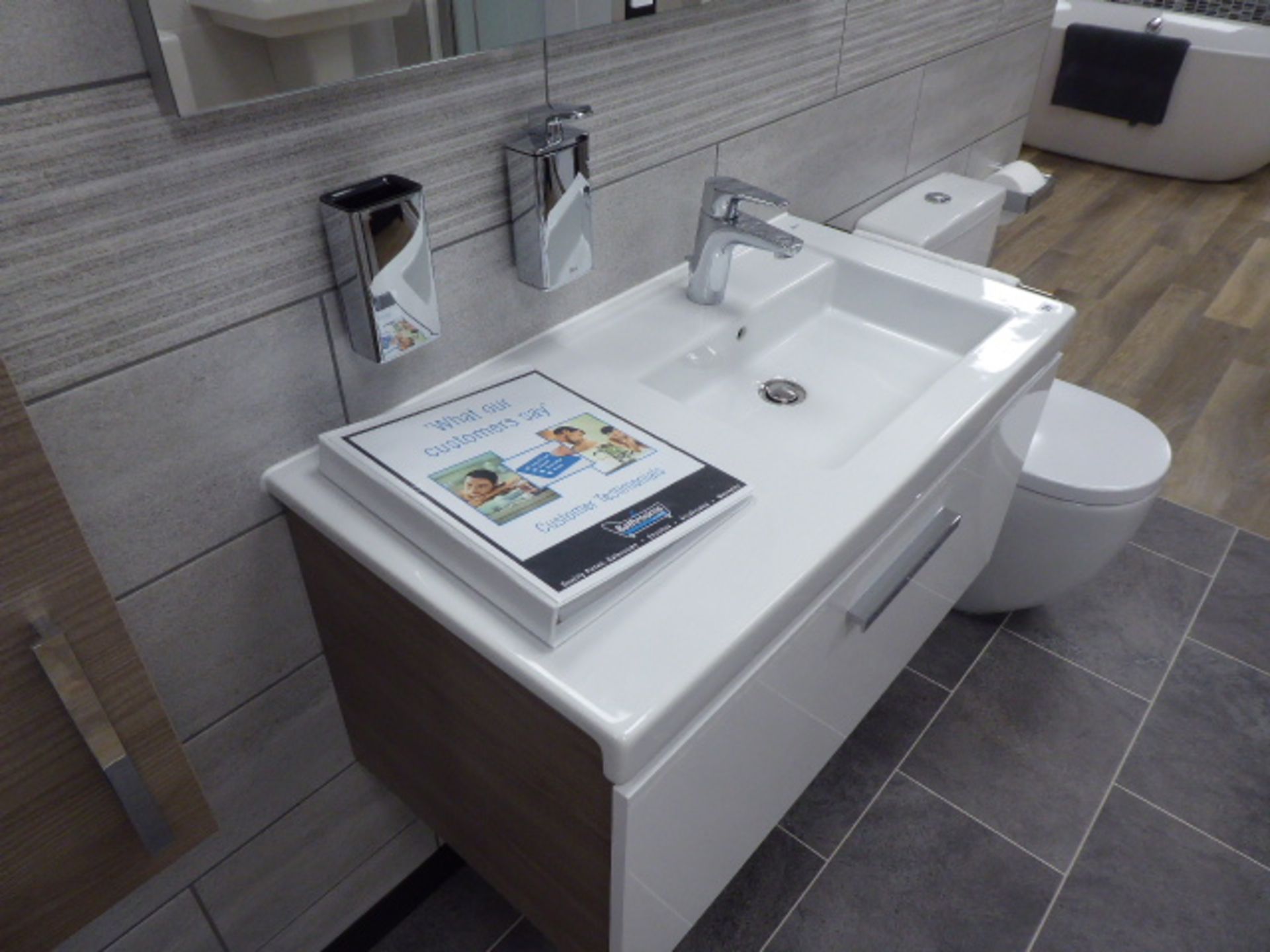 Roca Meridian-N cloakroom suite with toilet, single hand basin and drainer with tap set on wall - Image 5 of 7