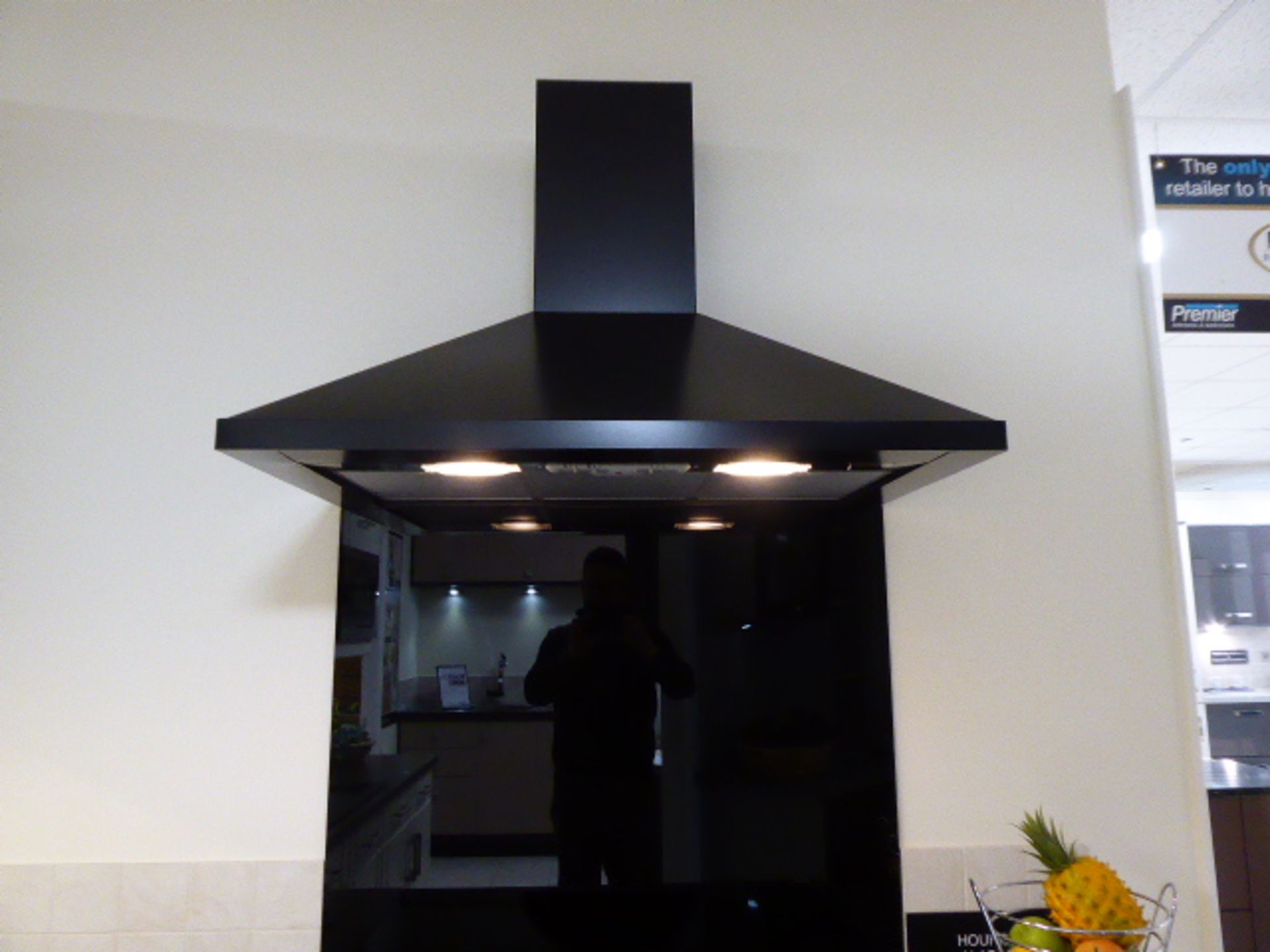 Hourglass Alabaster kitchen in L-shape with a dark block wood effect worktop. Max dimension 270cm by - Image 3 of 9