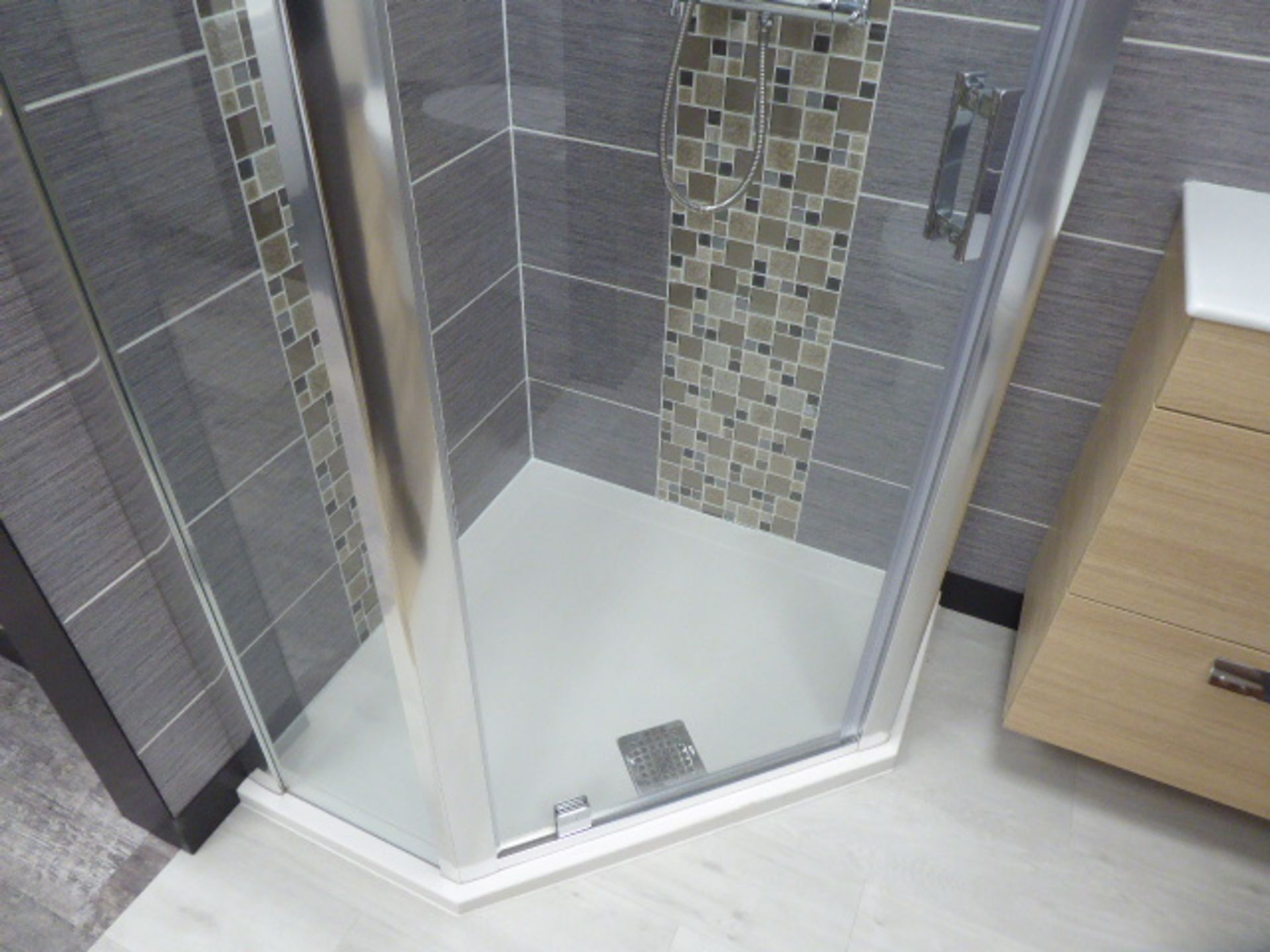 Roca Debba shower room with a corner quadrant shower tray, single door glass shower screen, mixer - Image 5 of 7