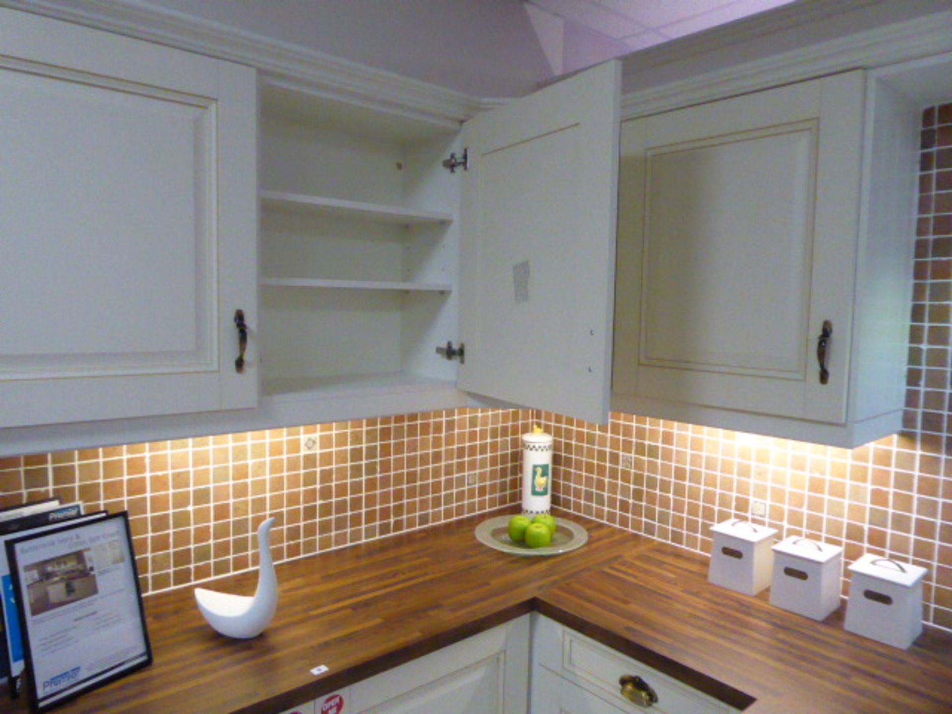 Buttermilk and Litton Soft Cream kitchen in L-shape with a block wood effect worktop. Max - Image 12 of 12