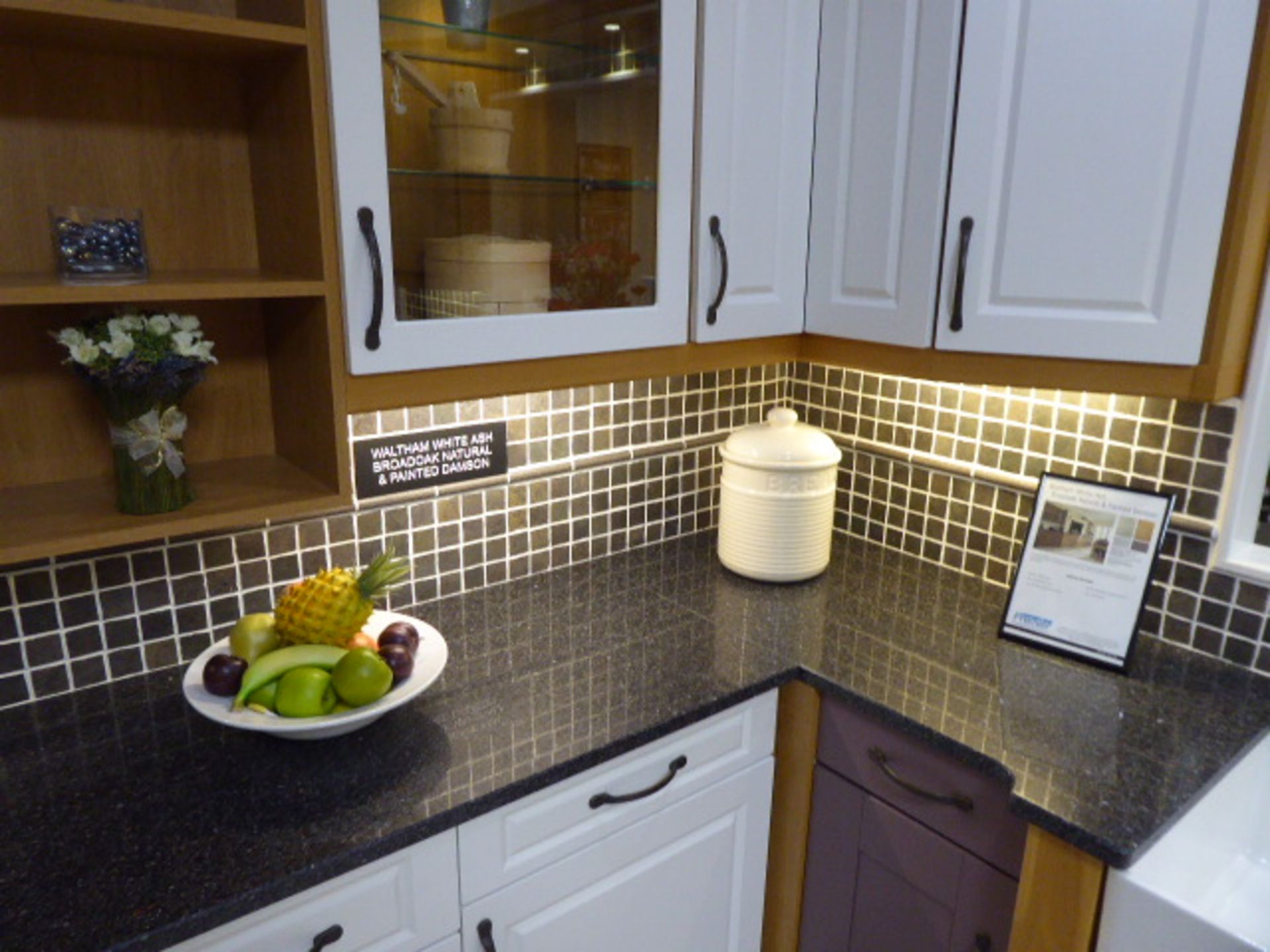 Waltham White Ash Broadoak Natural and Painted Damson kitchen in corner shape with a granite - Image 4 of 9