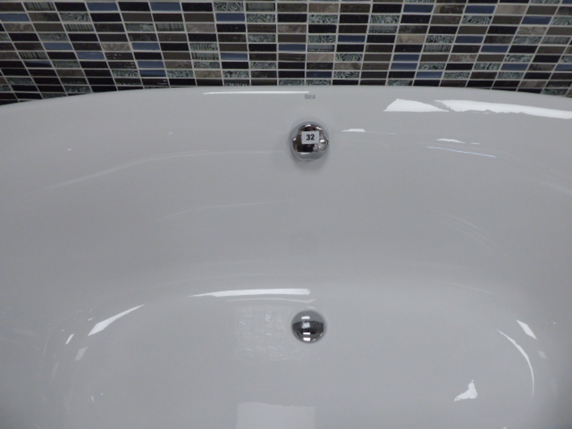 Roca Virginia oval bath with floor standing bath filler - Image 2 of 4