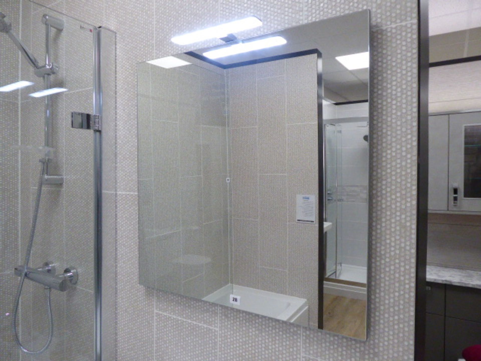 Roca Victoria-N bathroom comprising bath with filler, single door shower screen, mixer shower, - Image 3 of 8