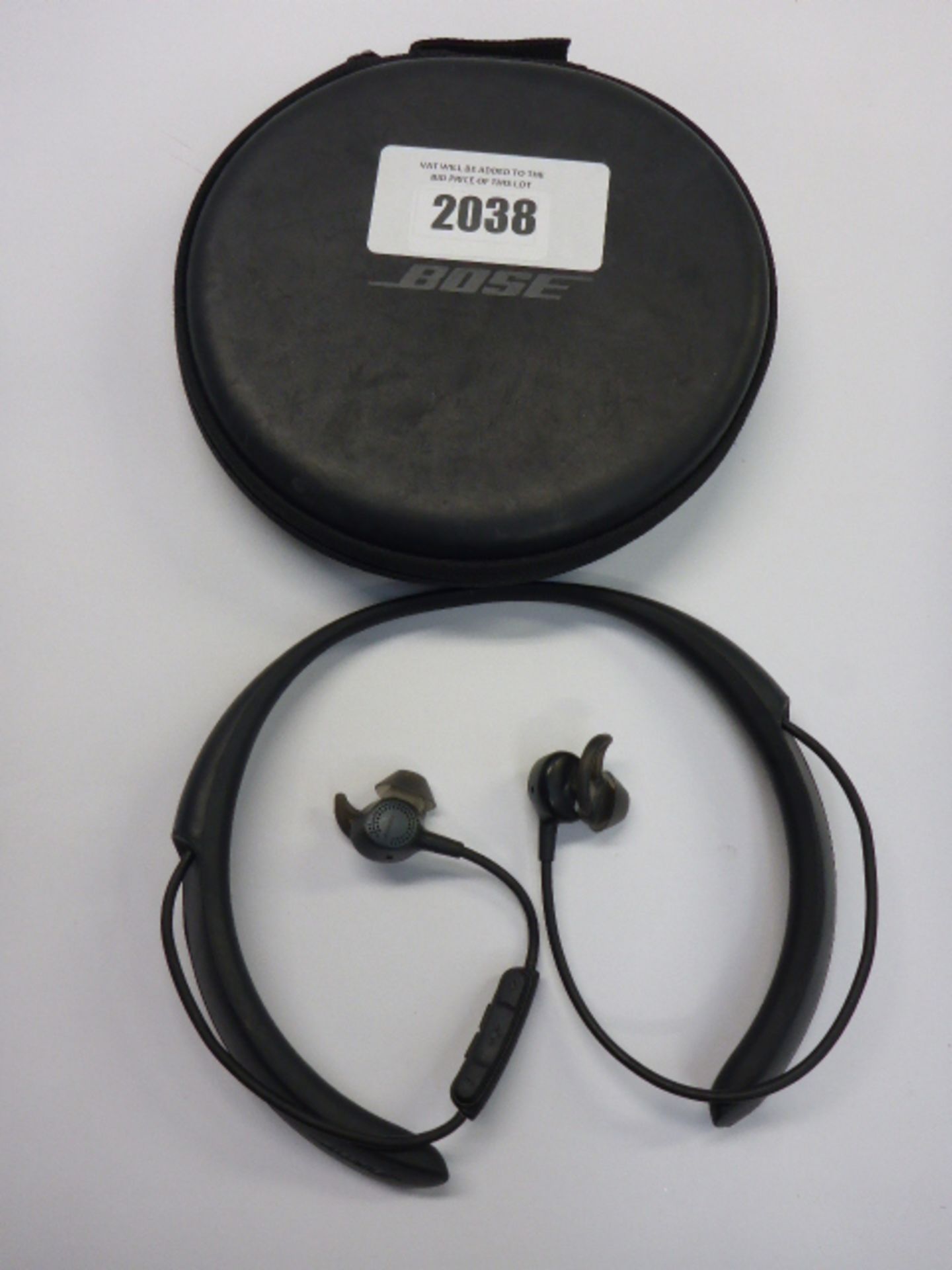 Bose Quiet control headphones with case.