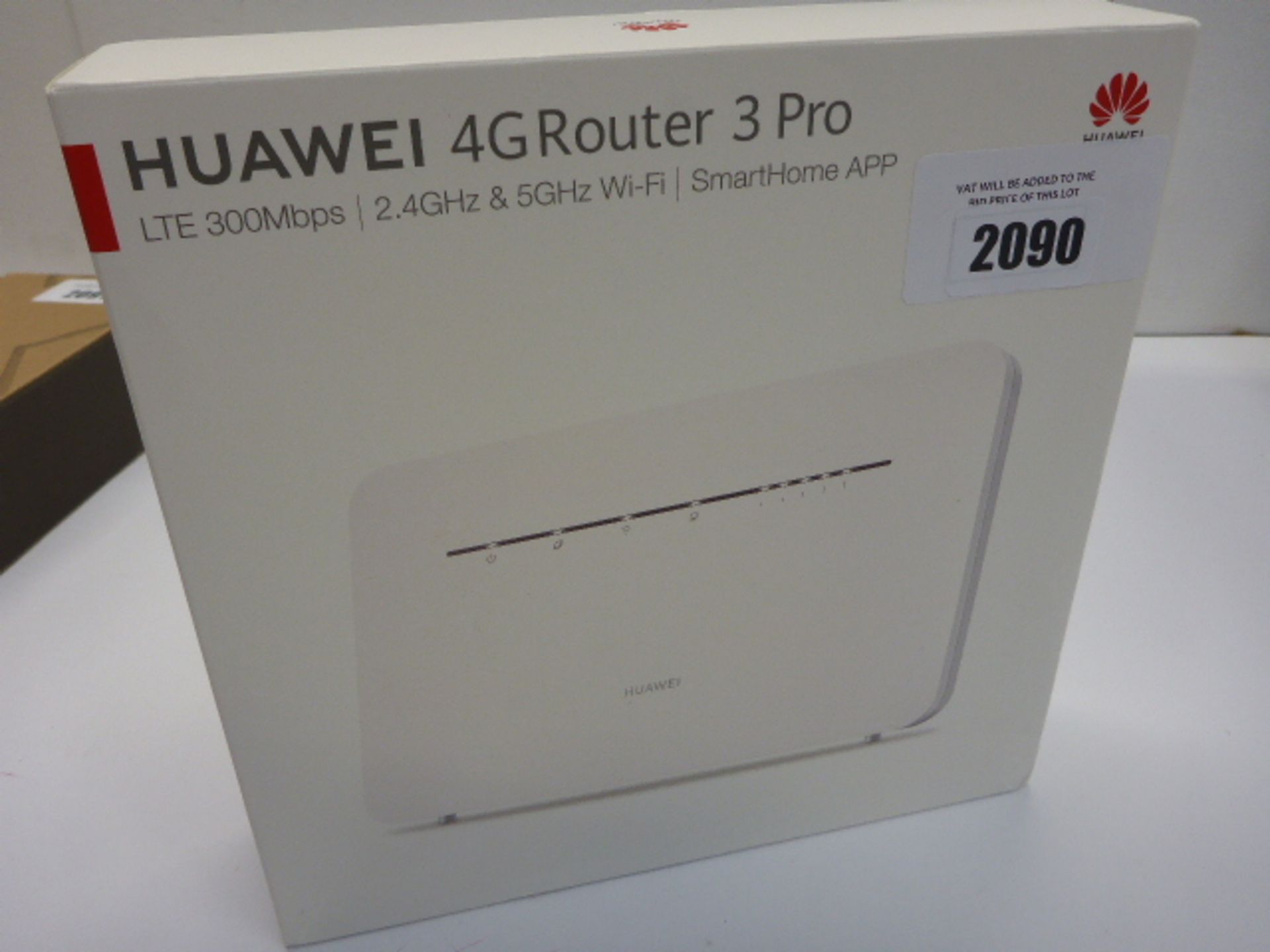 Huawei 4G 3 Pro 2.4/ 5 GHZ wifi router boxed.