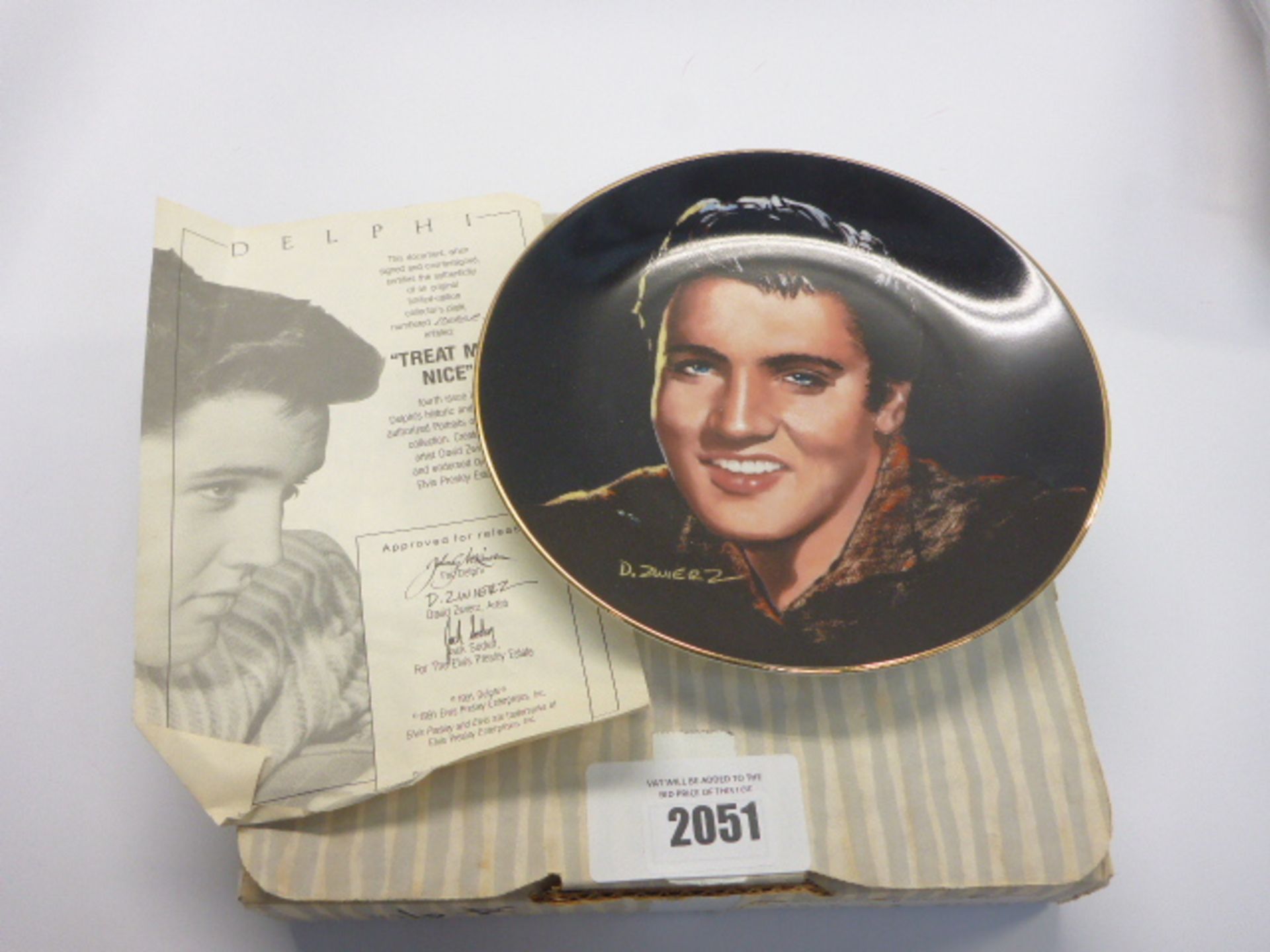 Elvis '' Treat Me NIce'' collectors plate by Delphi with certificate.