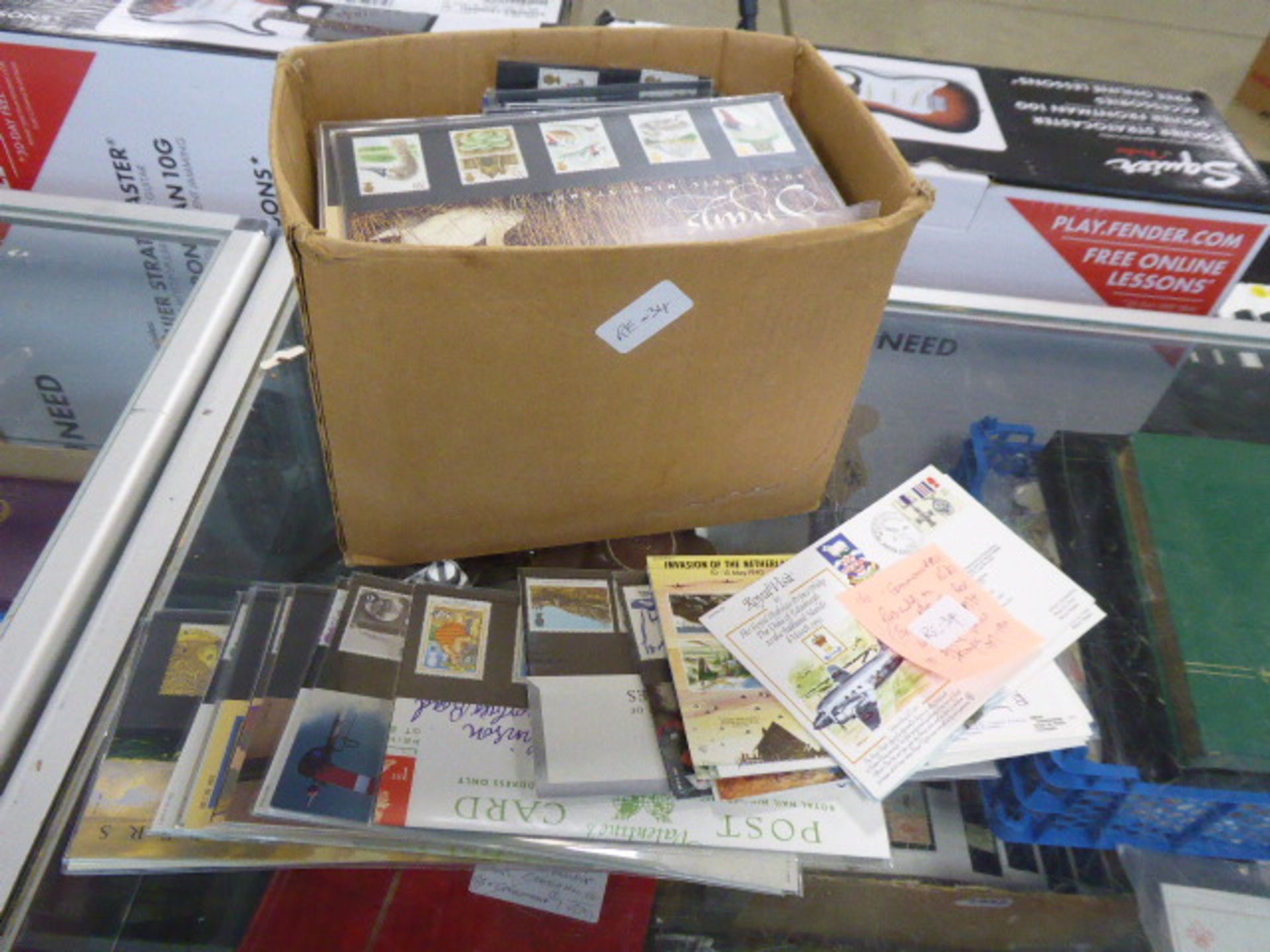 Approx 150 commemorative first day covers, postcards, etc