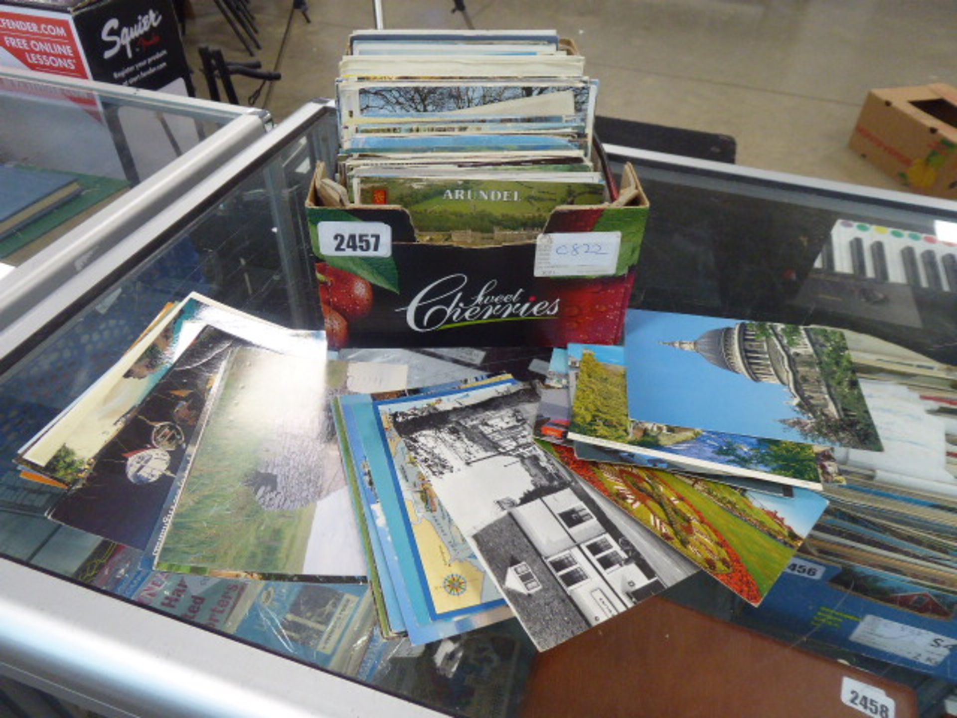 2492 - Box of mixed postcards