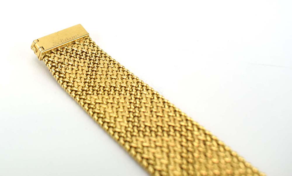Joseph Marchak, an 18ct yellow gold articulated link bracelet with zig-zag design, - Image 3 of 10