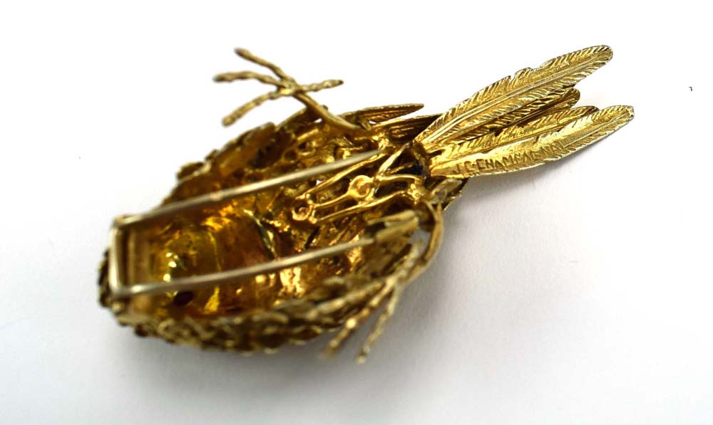 Jean-Claude Champagnat for Mecan Elde, a yellow metal clip in the form of a sparrow, - Image 9 of 9