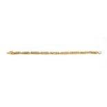 A 9ct yellow gold oval link bracelet, l. 18 cm, 6.