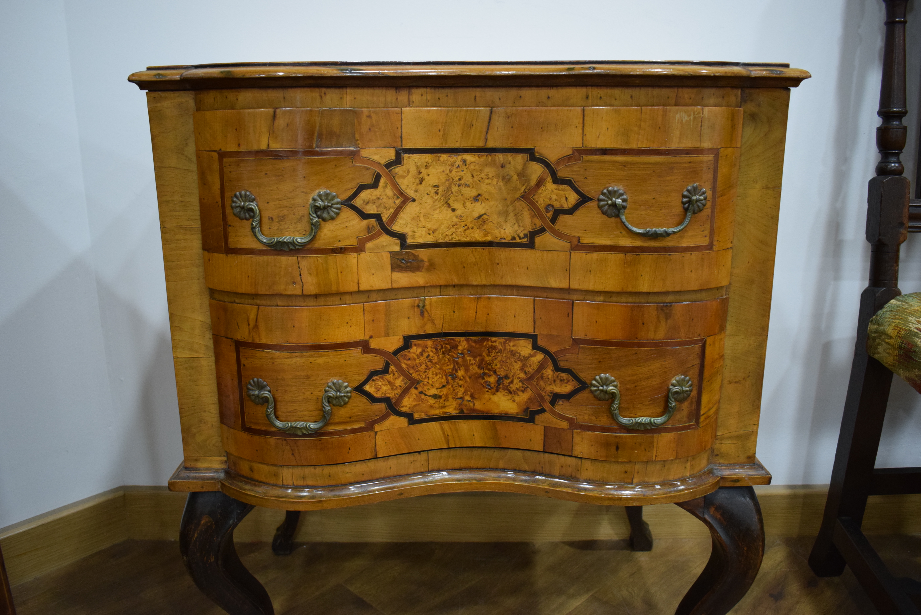 An 18th century South German walnut, - Image 5 of 10