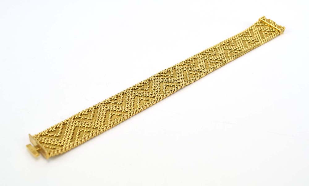 Joseph Marchak, an 18ct yellow gold articulated link bracelet with zig-zag design, - Image 7 of 10