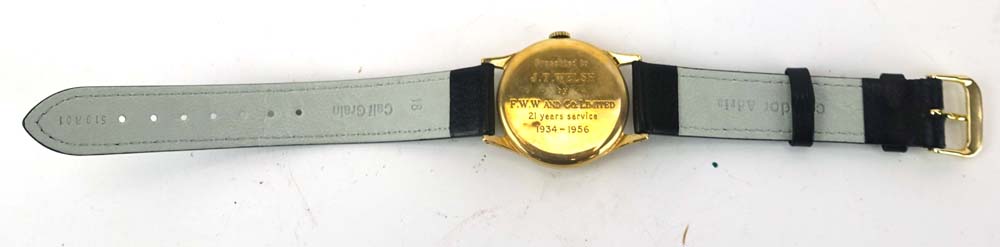 A gentleman's 9ct yellow gold manual wind wristwatch by Omega, - Image 2 of 5