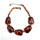 An amber-style chunky bead necklace, l.