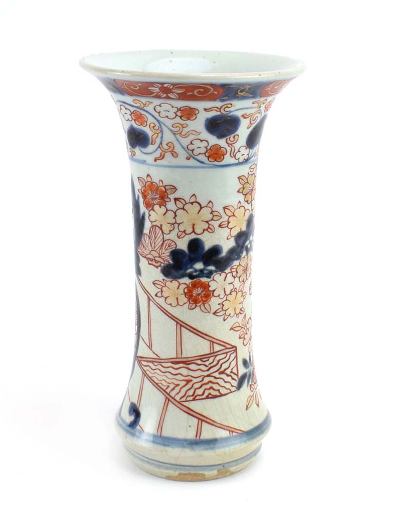 A late 17th/early 18th century Japanese vase of flared cylindrical form decorated with a garden - Image 2 of 6