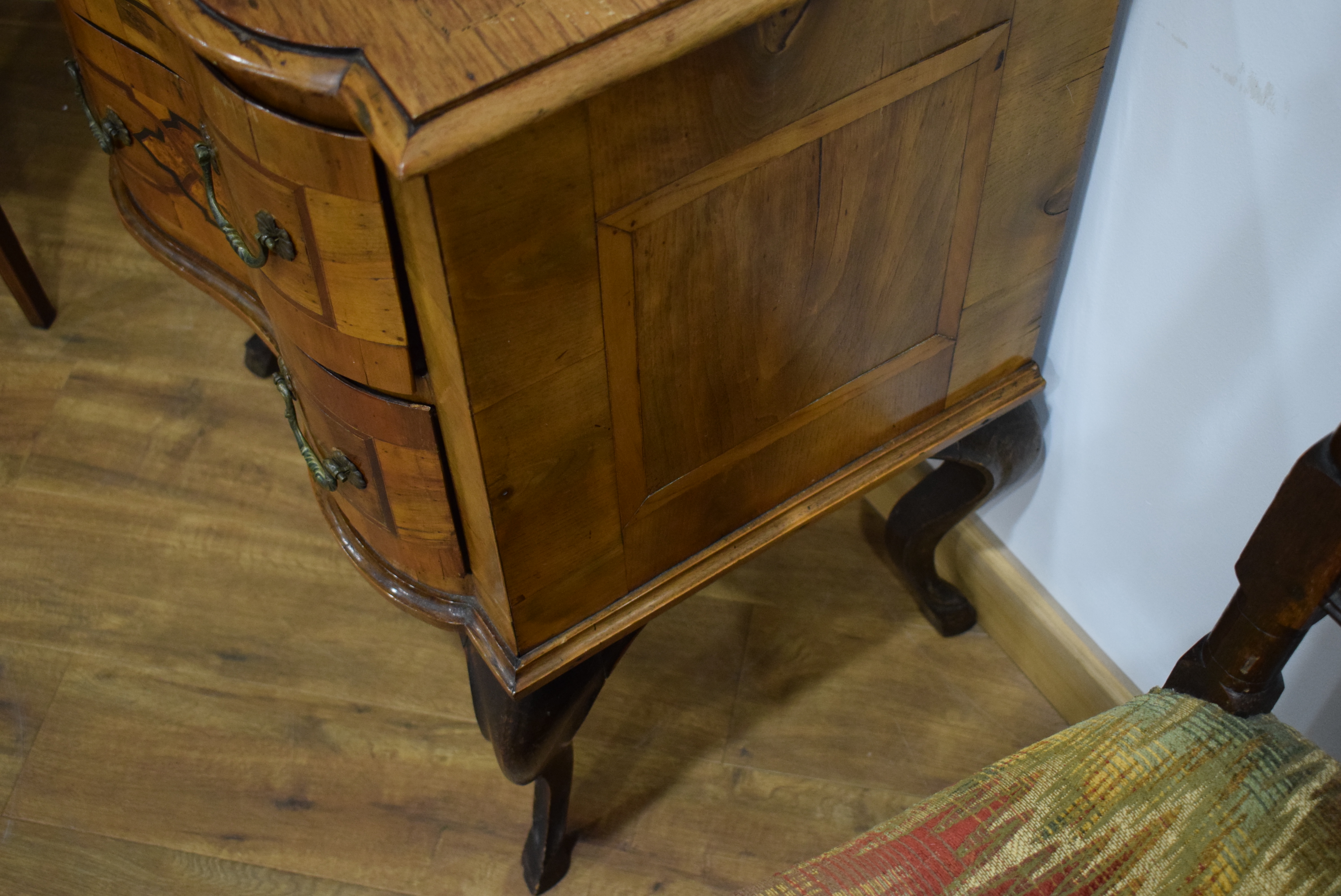 An 18th century South German walnut, - Image 6 of 10