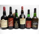 6 bottles, 1x Williams & Humbert Dry Sack Jerez Sherry 1 litre,