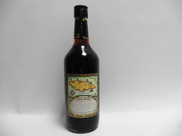 An old bottle of Captain Morgan Black Label Jamaica Rum circa 1970's 70 proof 26 2/3 fl oz - Image 2 of 2
