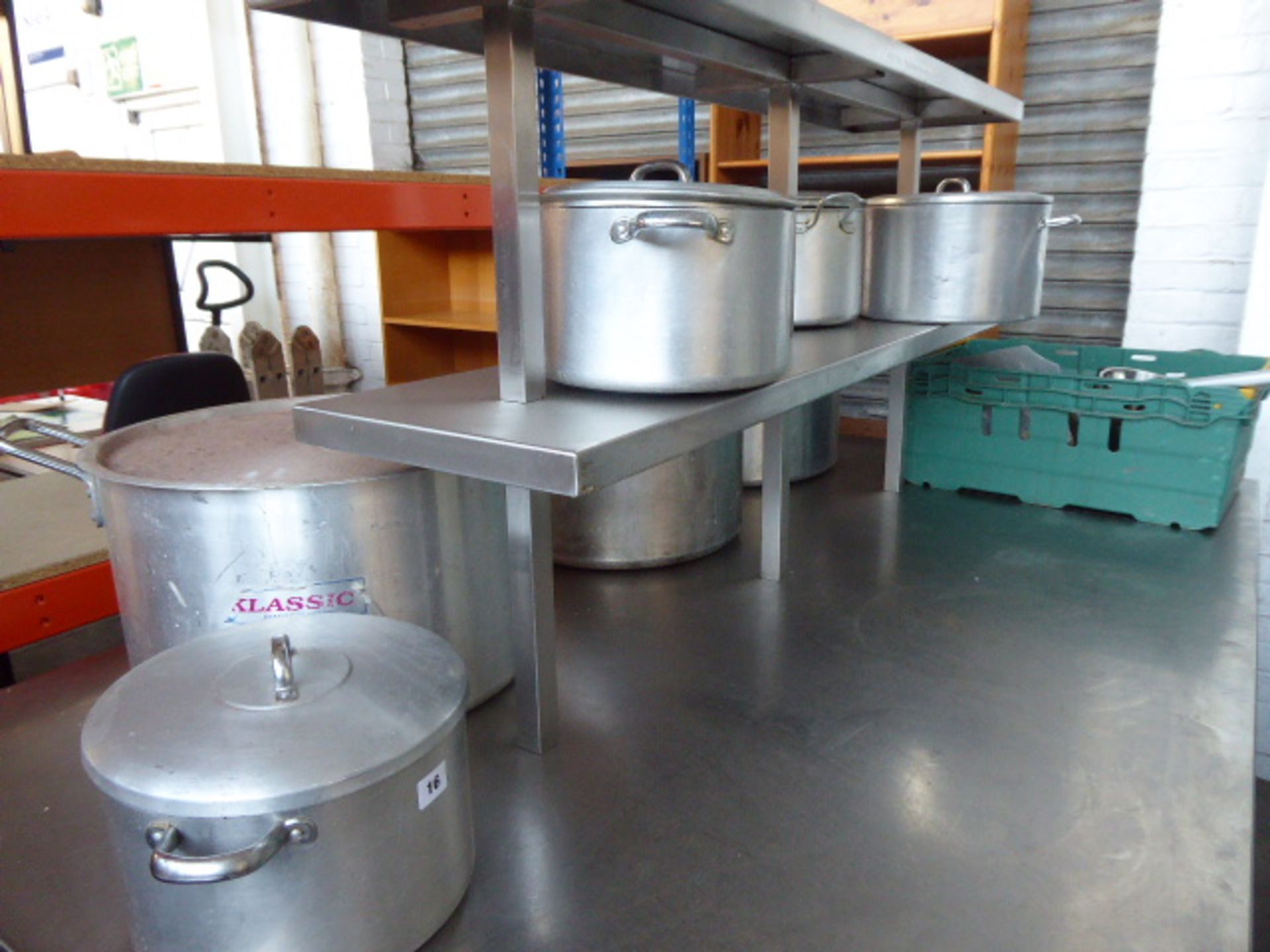 8 Aluminium cooking pots with handles and lids plus a tray of stainless steel items