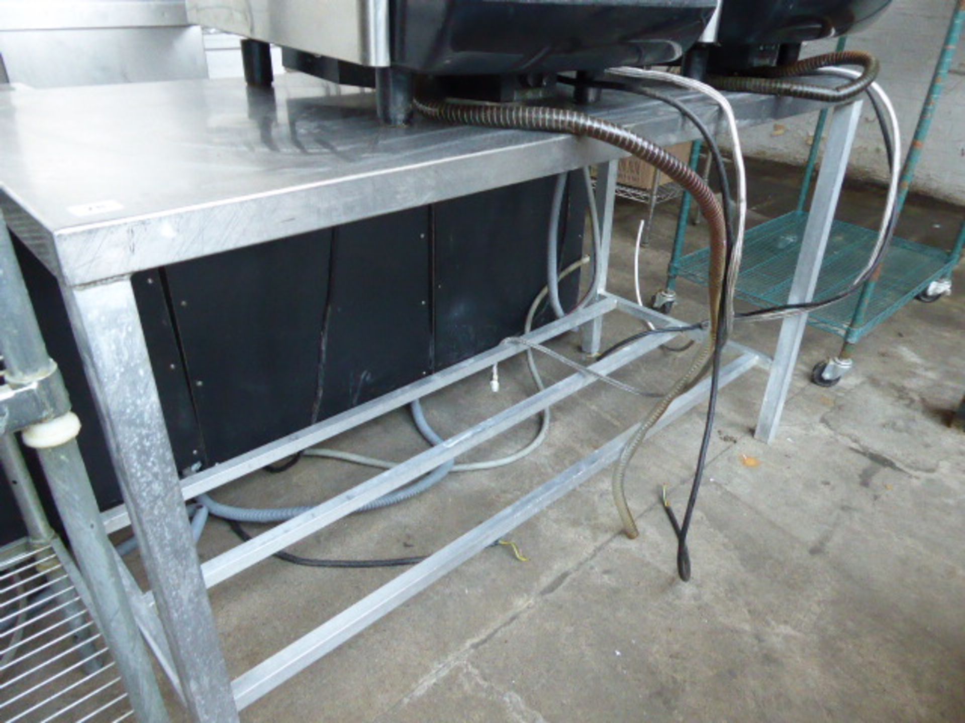 140cm Stainless steel heavy duty preparation table - Image 2 of 2