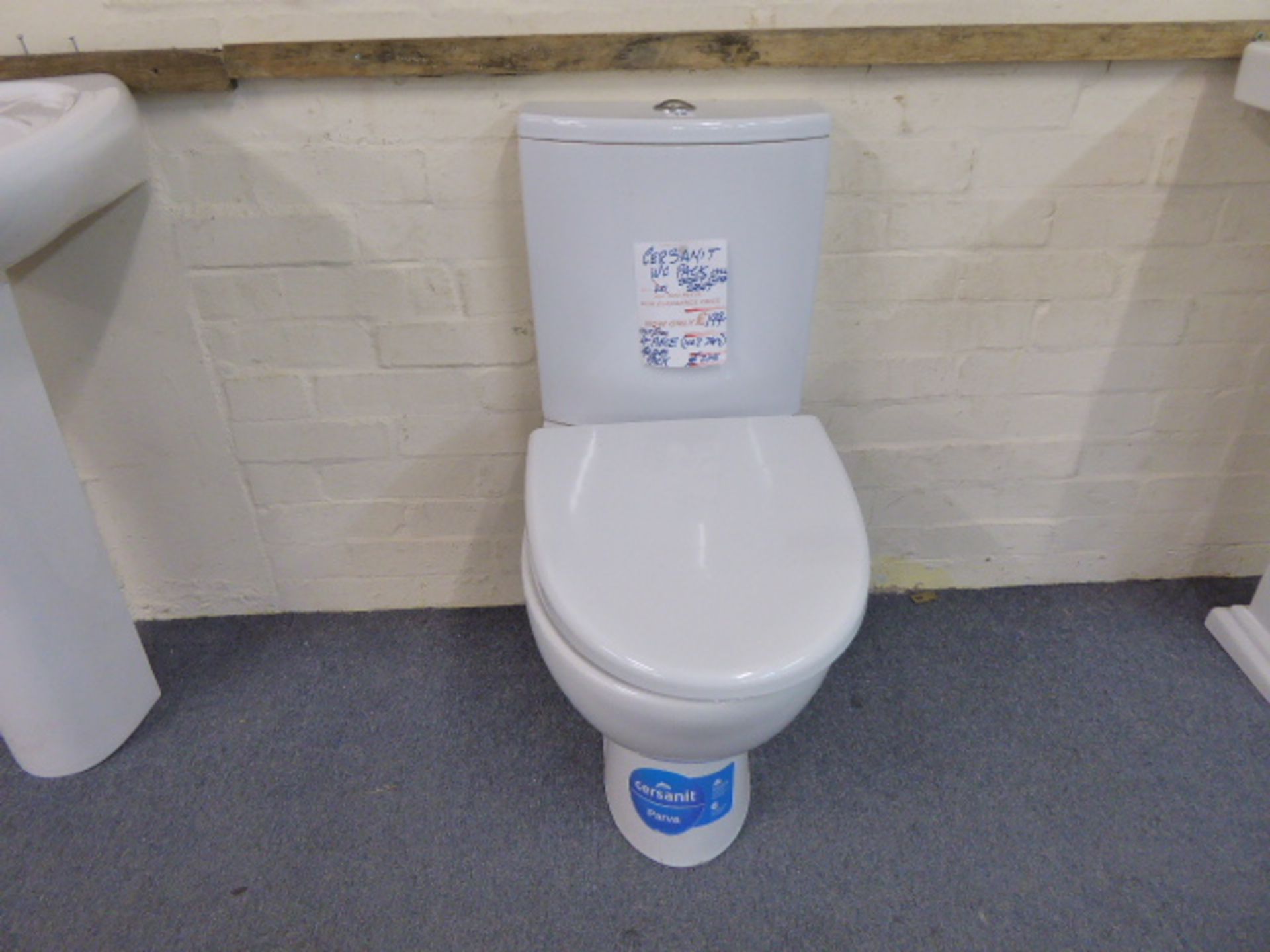 Cersanit WC and cistern with soft close seat