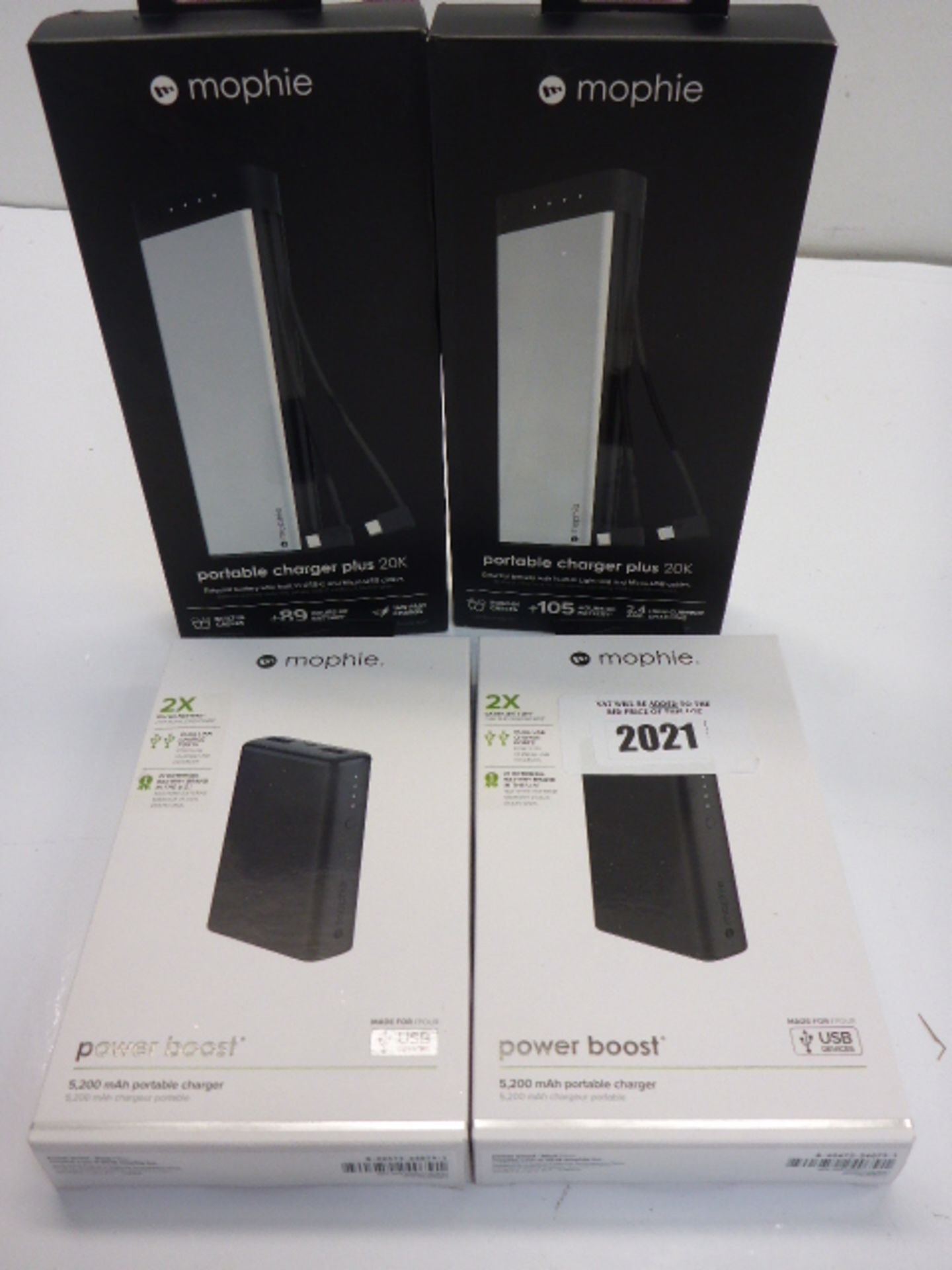 2x Mophie Power Boosts and 2x Mohpie Portable Charger Plus 20K power banks