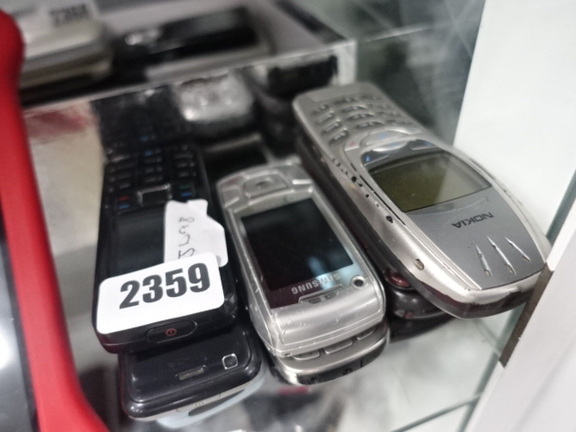 10 various mobiles including Samsung and Nokia