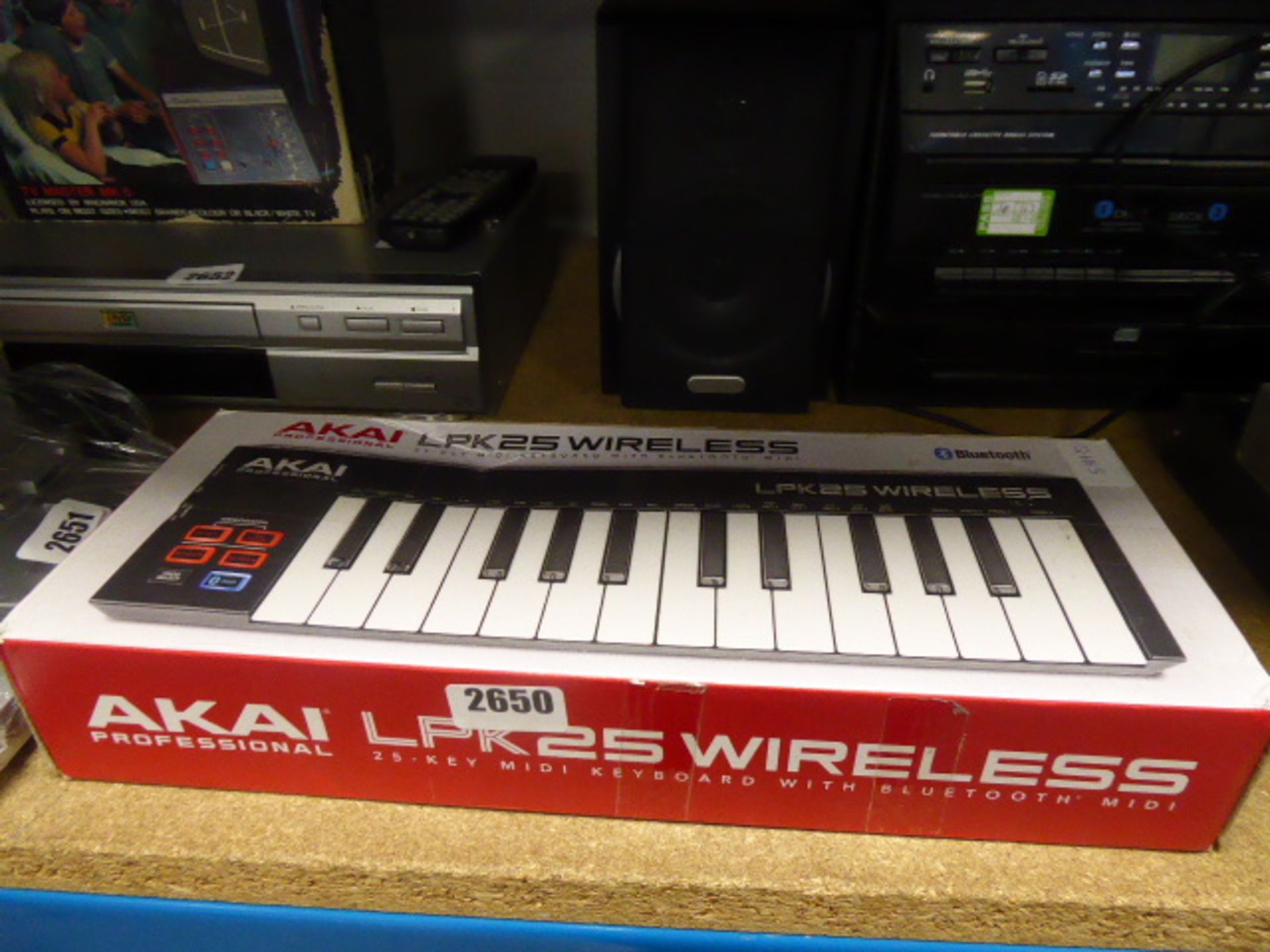 Akai LPK25 wireless bluetooth keyboard