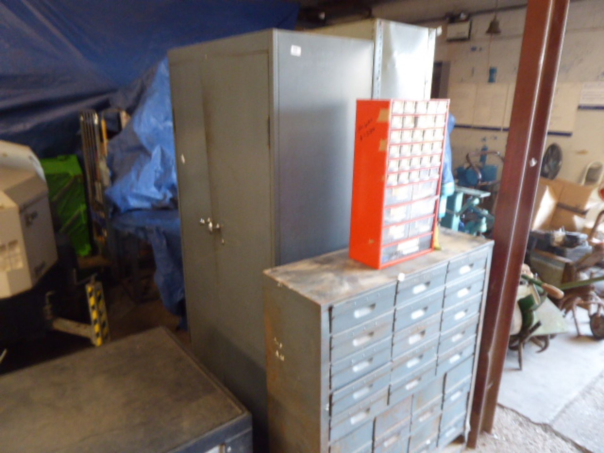 A range of engineering tooling with 2 2 door cabinets and 2 sets of drawers - Image 2 of 6