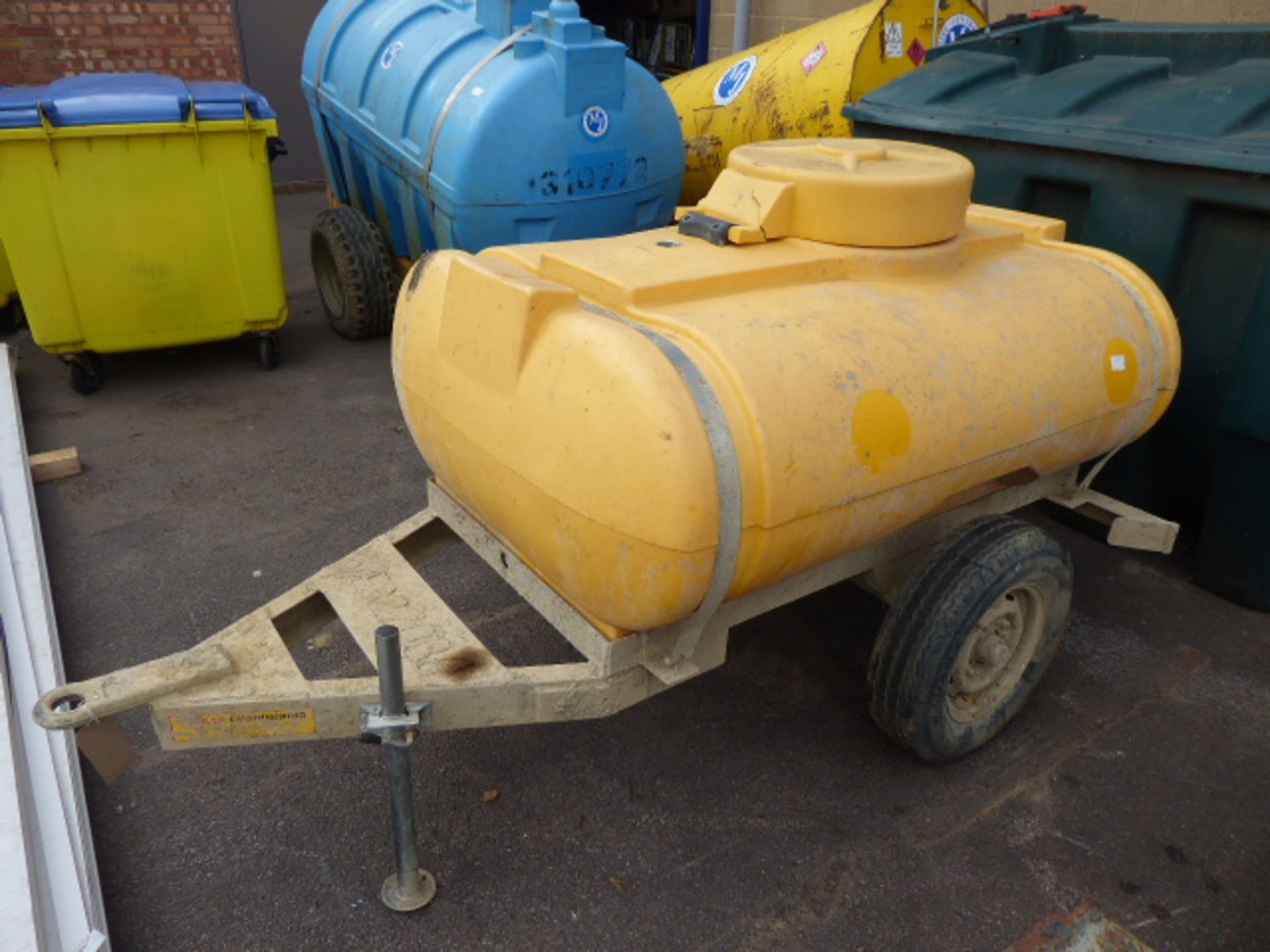 1000L water tank on single axle plant trailer (E322036)