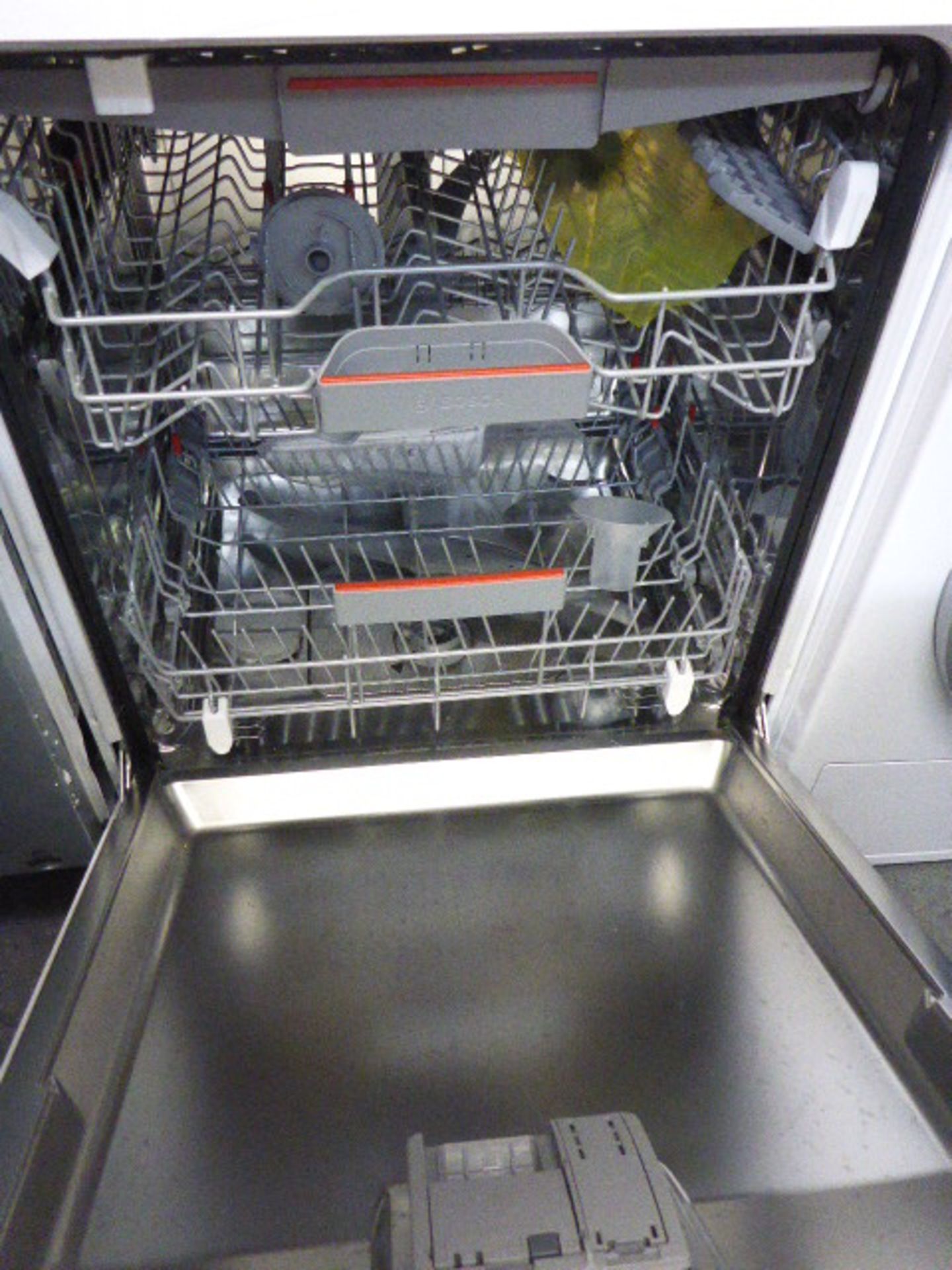 SMS67MW01GB Bosch Free-standing dishwasher - Image 2 of 2