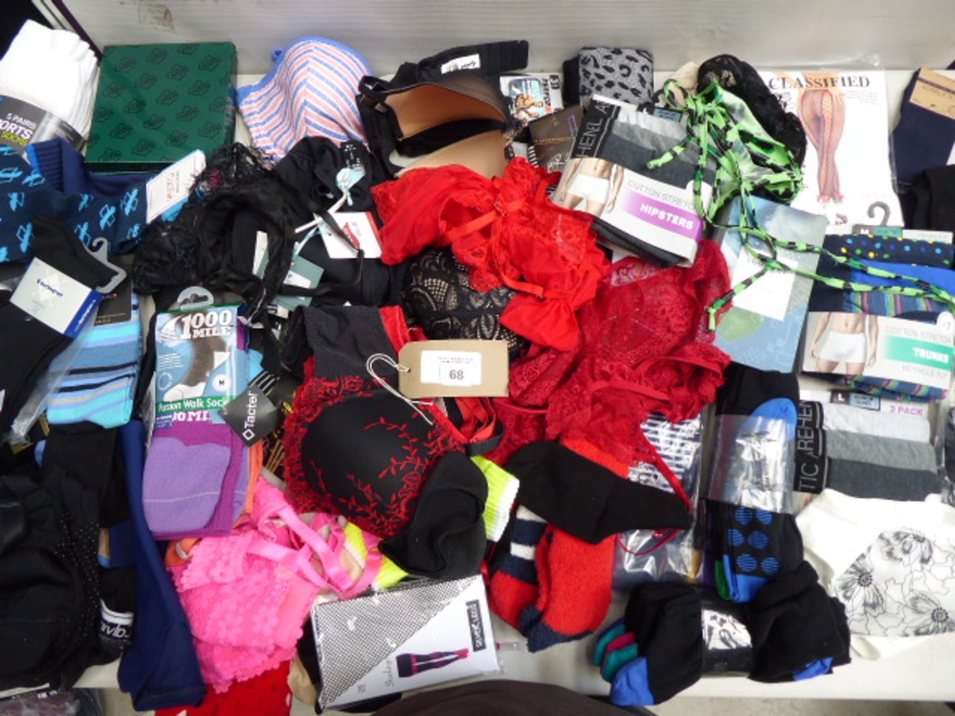 Quantity of lady's and gent's underwear