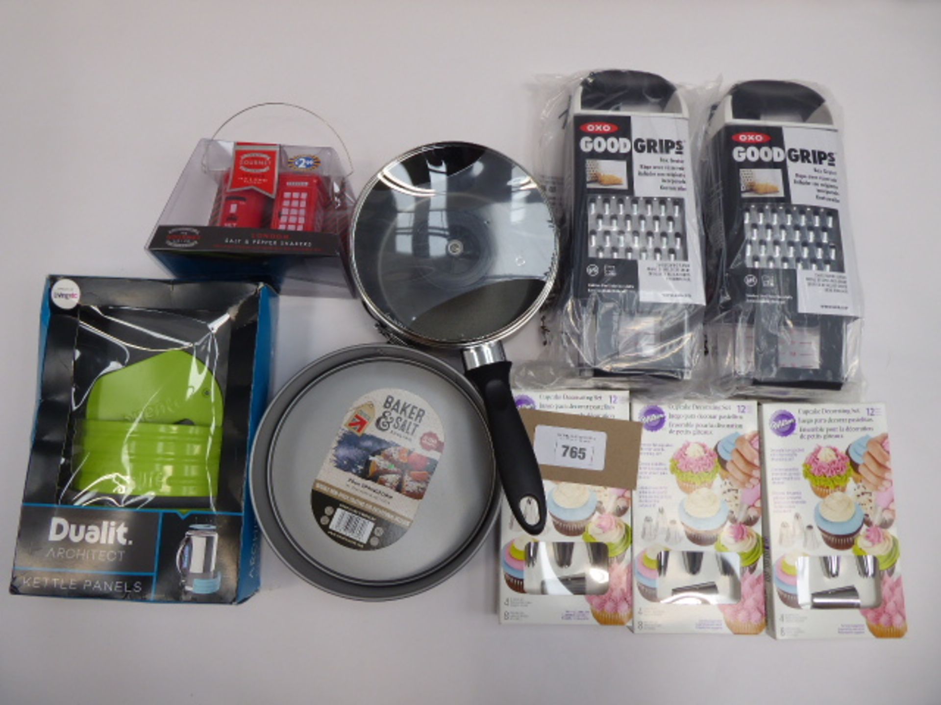 2x Oxo Good Grip graters, 3x cupcake decorating sets, pan, baking tray, Dualit kettle panels and