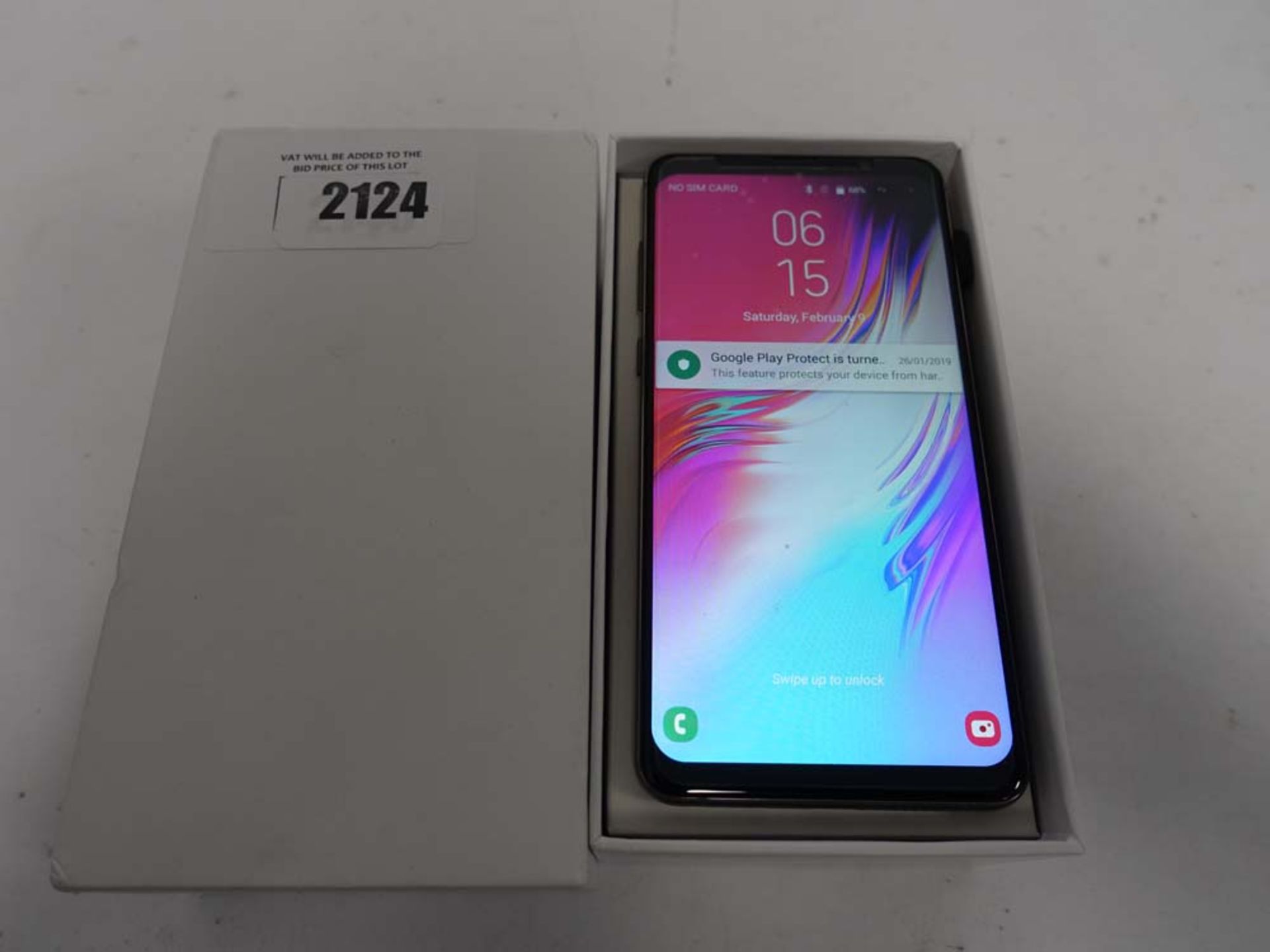 2140 Android 128gb mobile phone with charger and box.