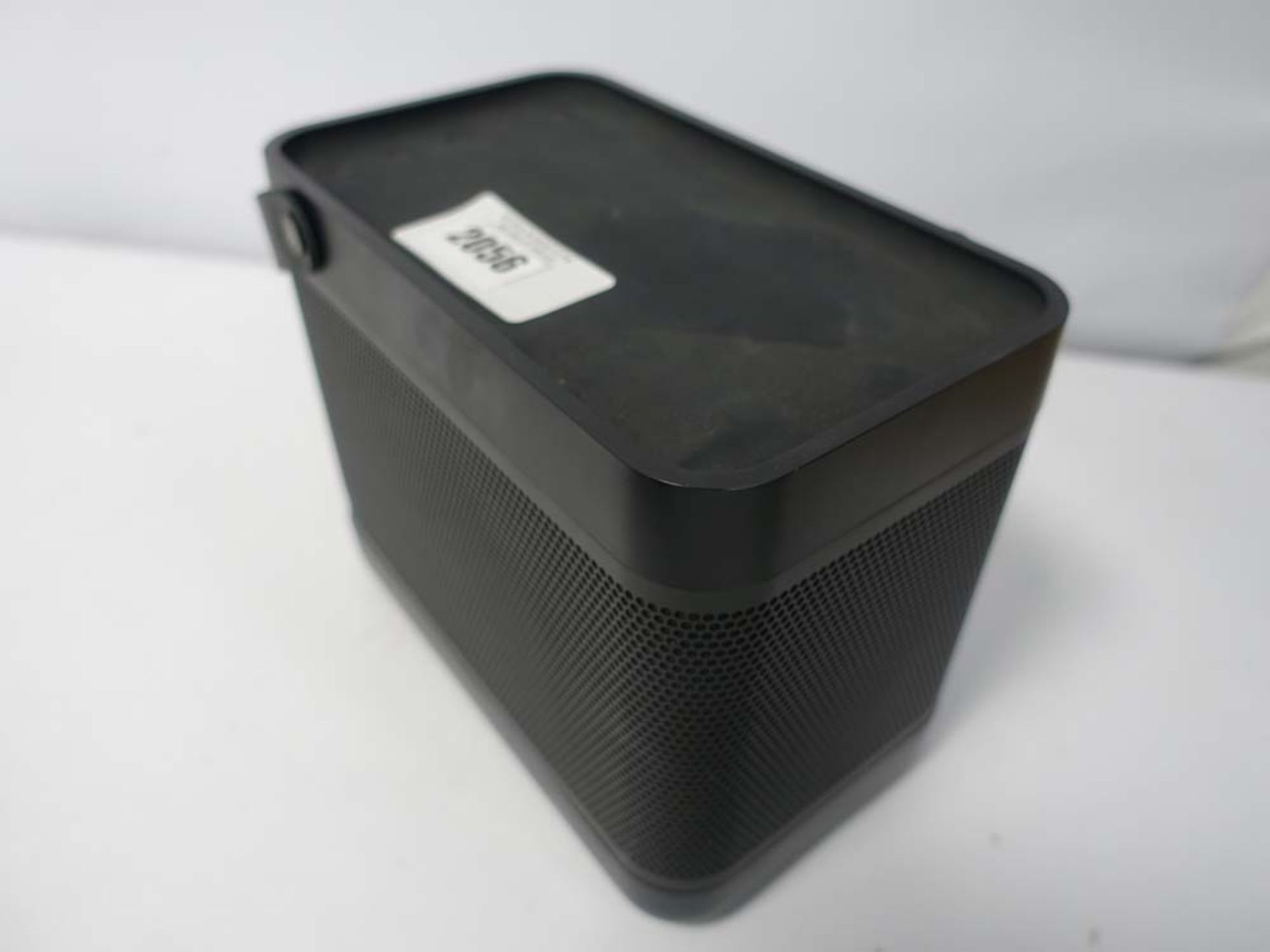 Bang & Olufsen Beolit 15 portable bluetooth speaker ( no cable )