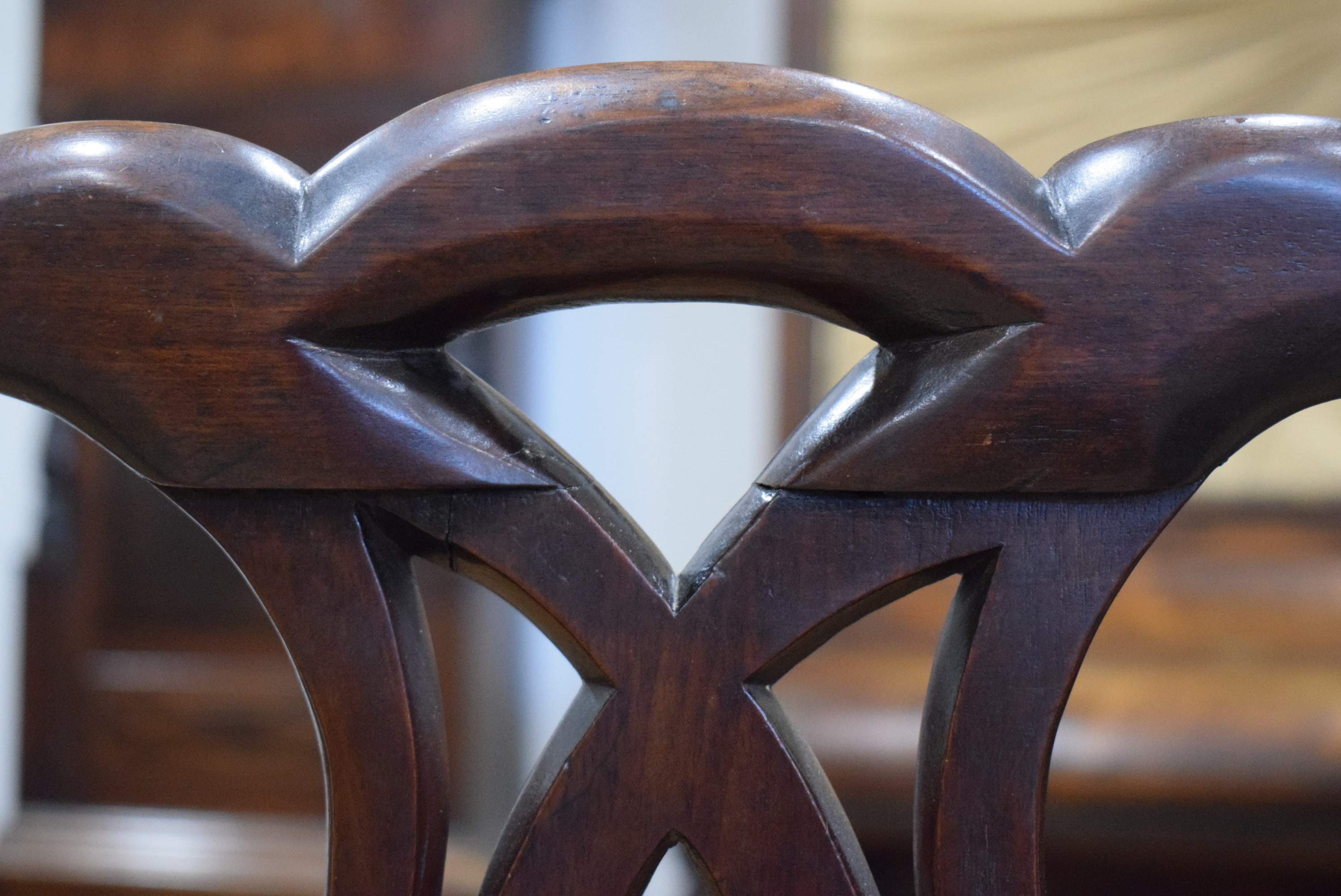 An 18th century Welsh oak side chair with a wheel back, c. - Image 19 of 34