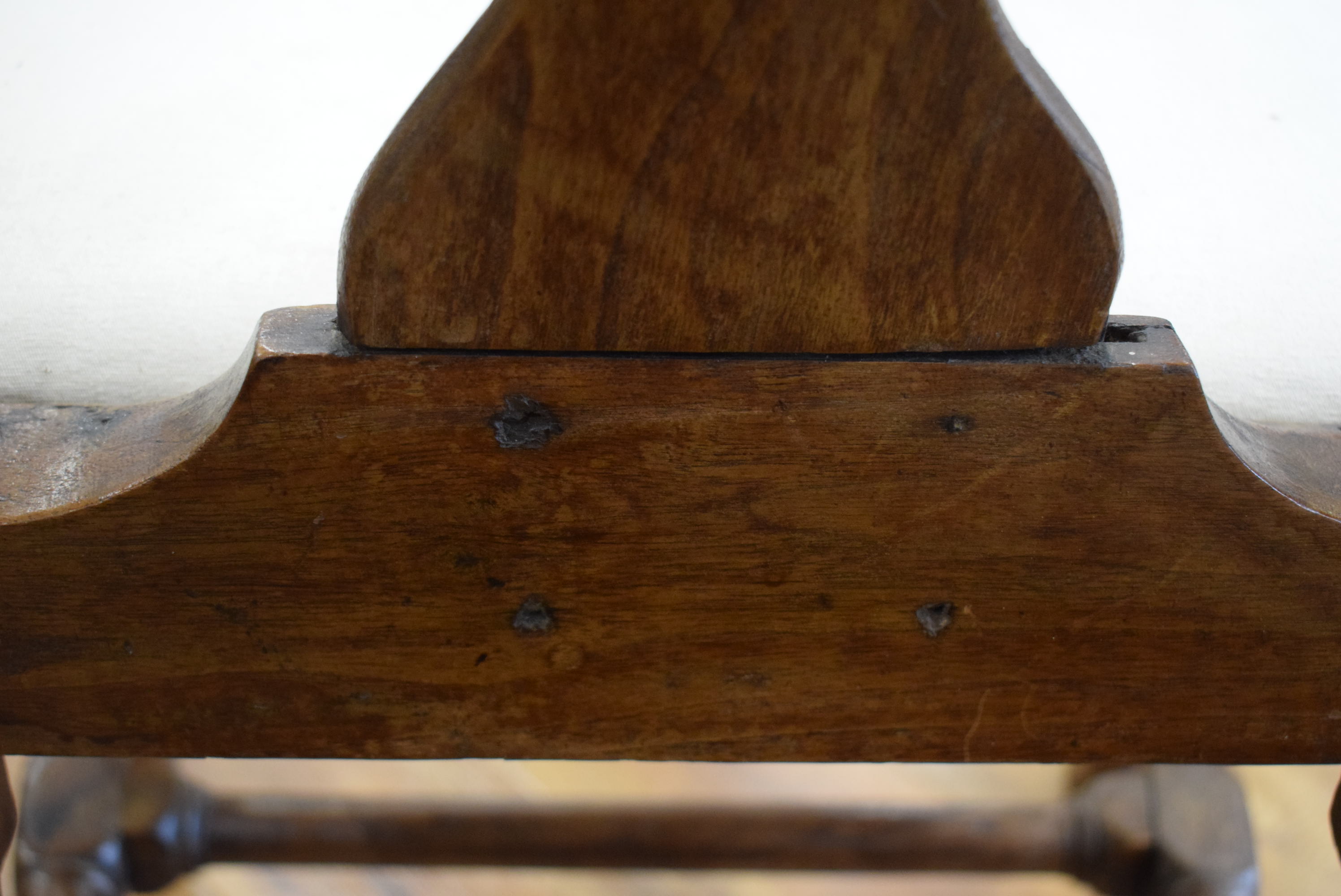 An 18th century Welsh oak side chair with a wheel back, c. - Image 15 of 34