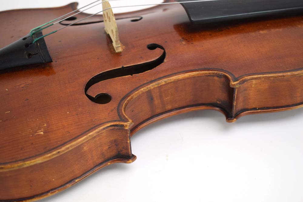 A 19th century violin, bearing a paper label 'Matteo F. - Image 11 of 12