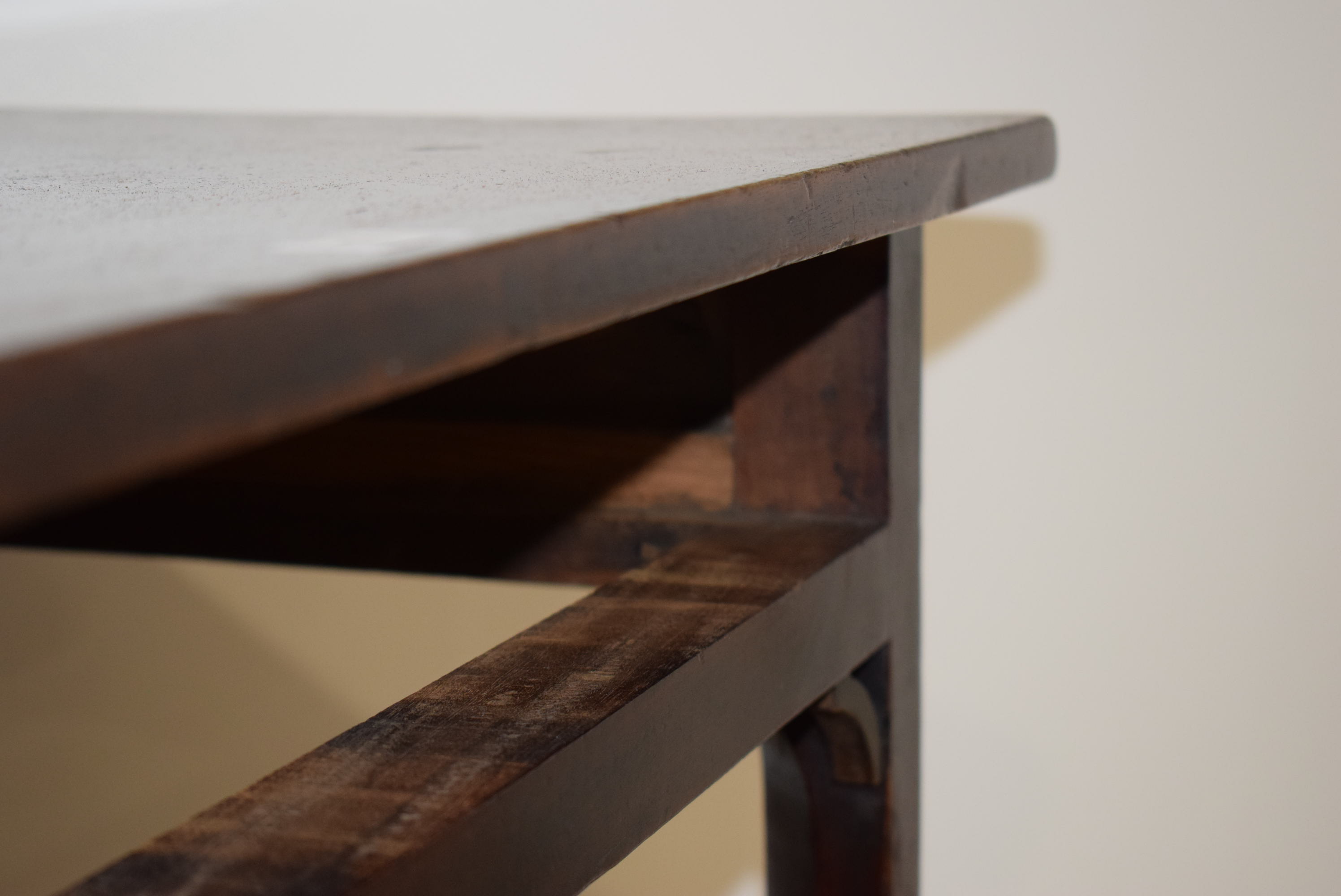 An 18th century Cuban mahogany side/tea table, the folding surface over a single frieze drawer, - Image 8 of 26