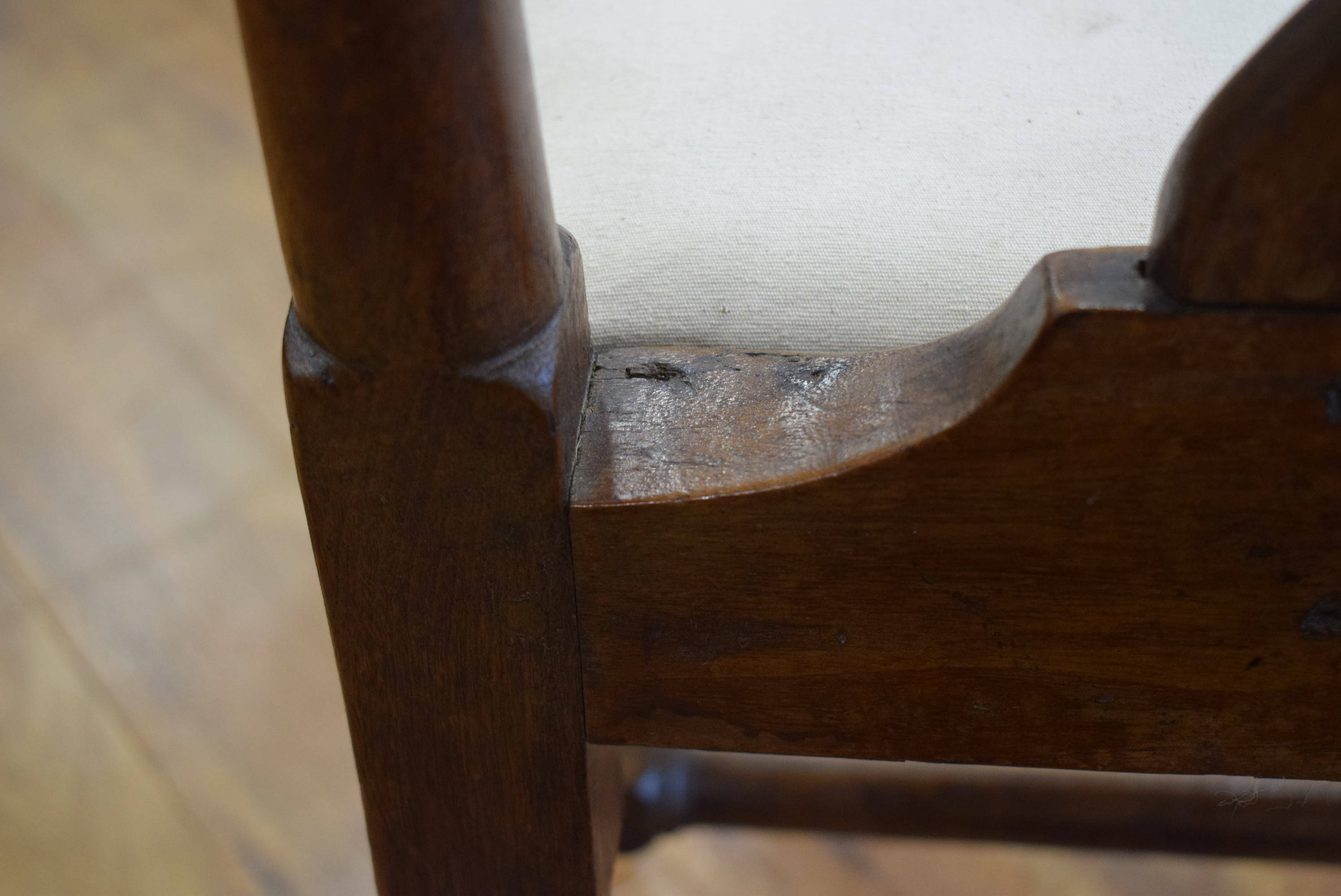 An 18th century Welsh oak side chair with a wheel back, c. - Image 14 of 34