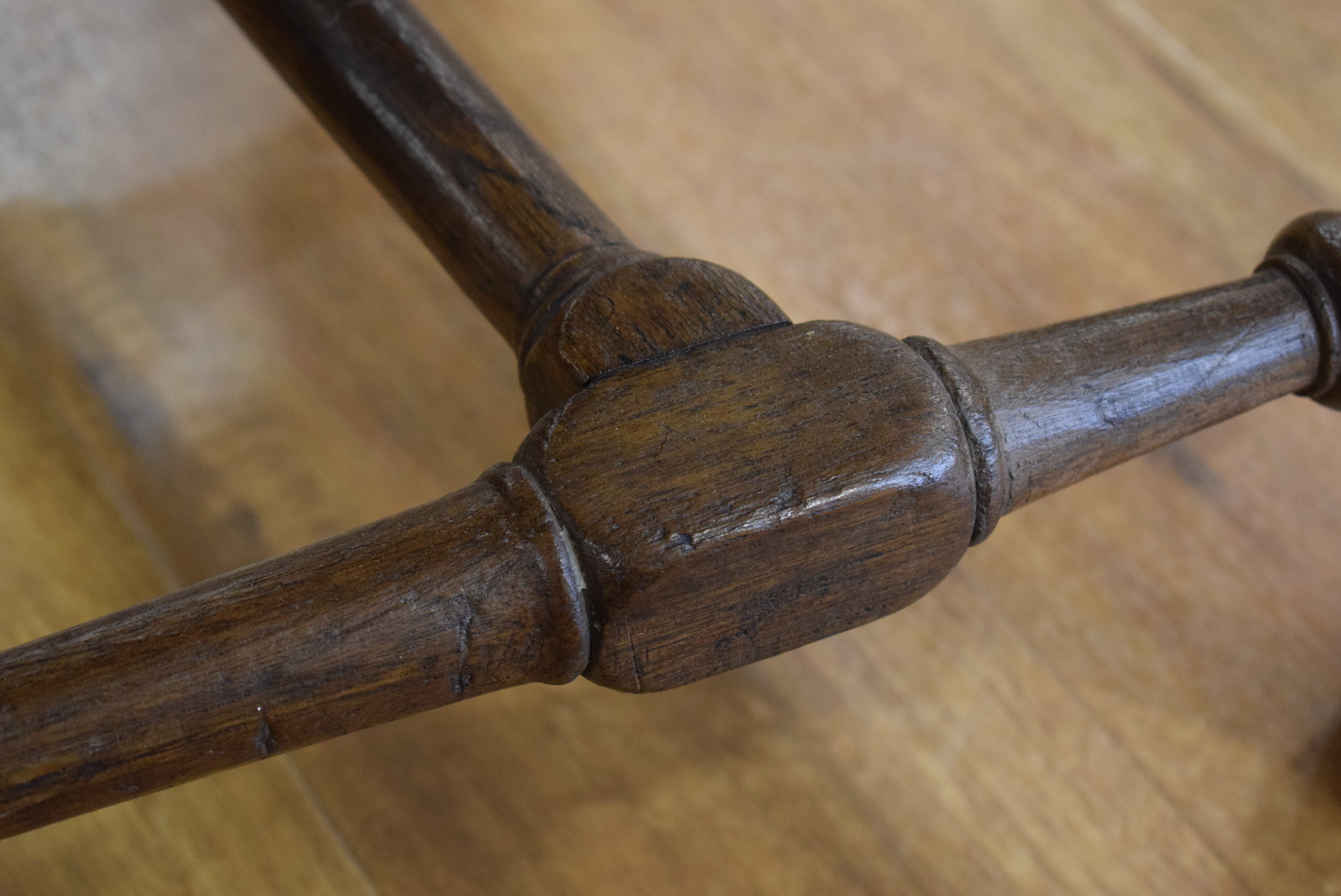 An 18th century Welsh oak side chair with a wheel back, c. - Image 11 of 34