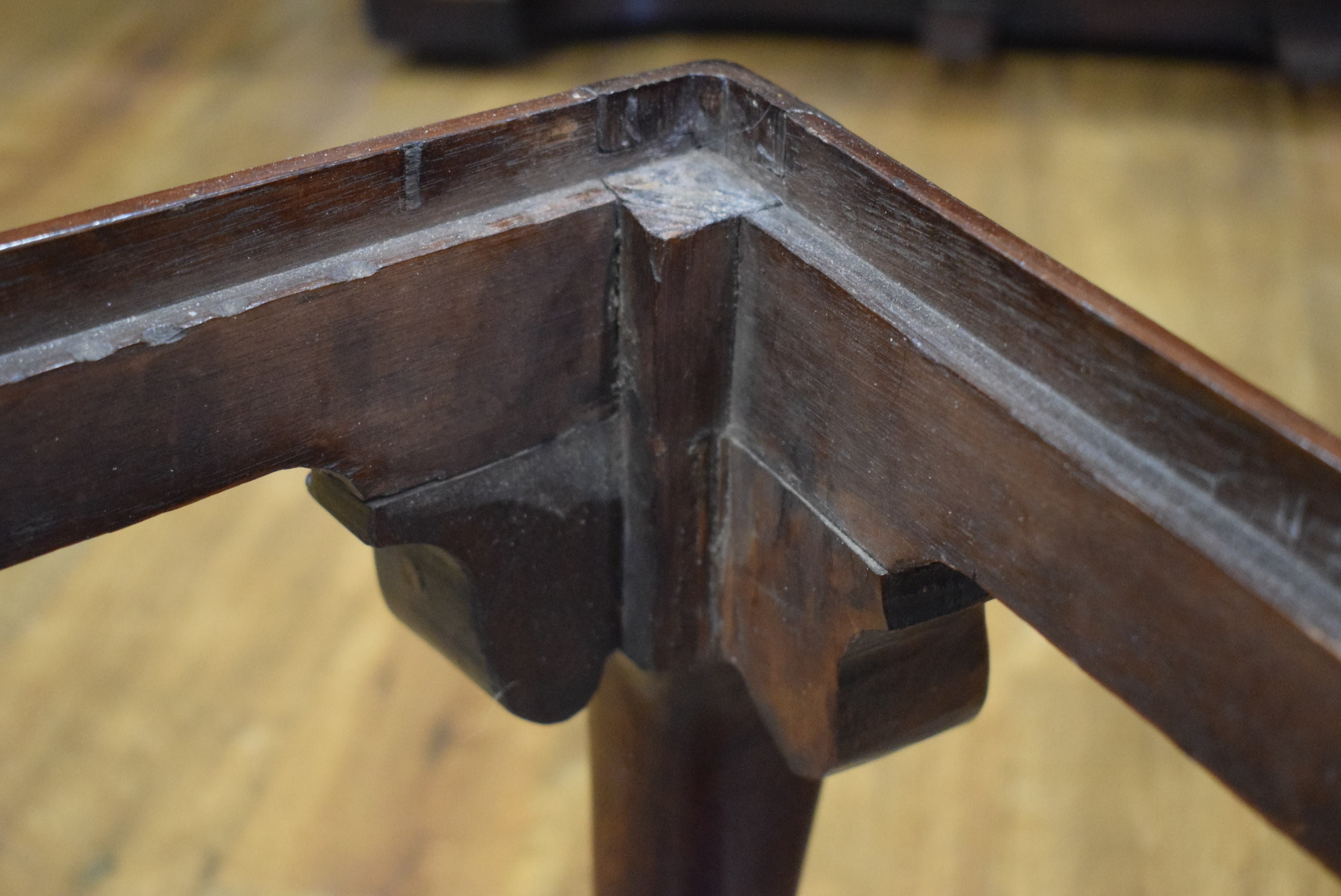 An 18th century Welsh oak side chair with a wheel back, c. - Image 23 of 34