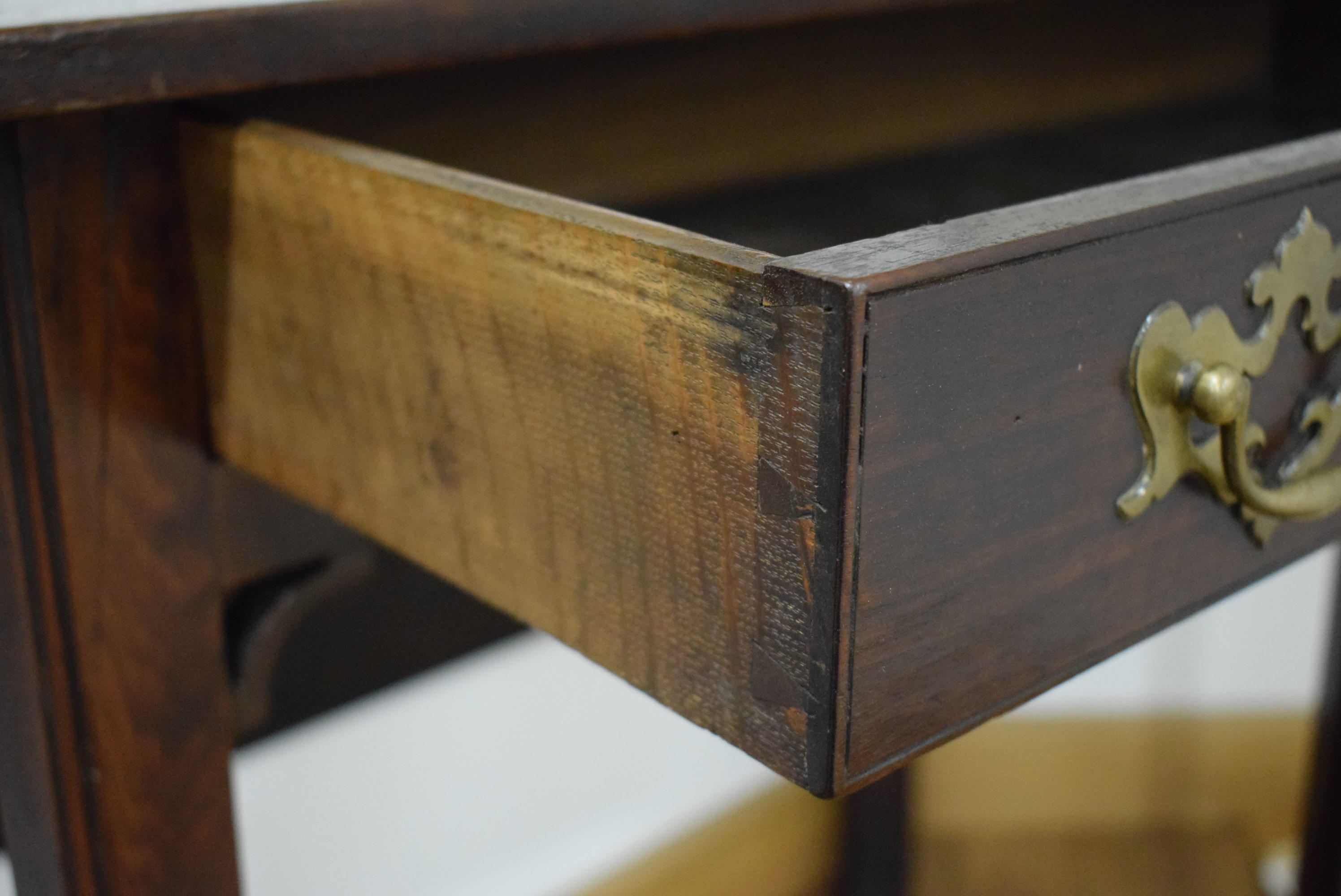An 18th century Cuban mahogany side/tea table, the folding surface over a single frieze drawer, - Image 18 of 26