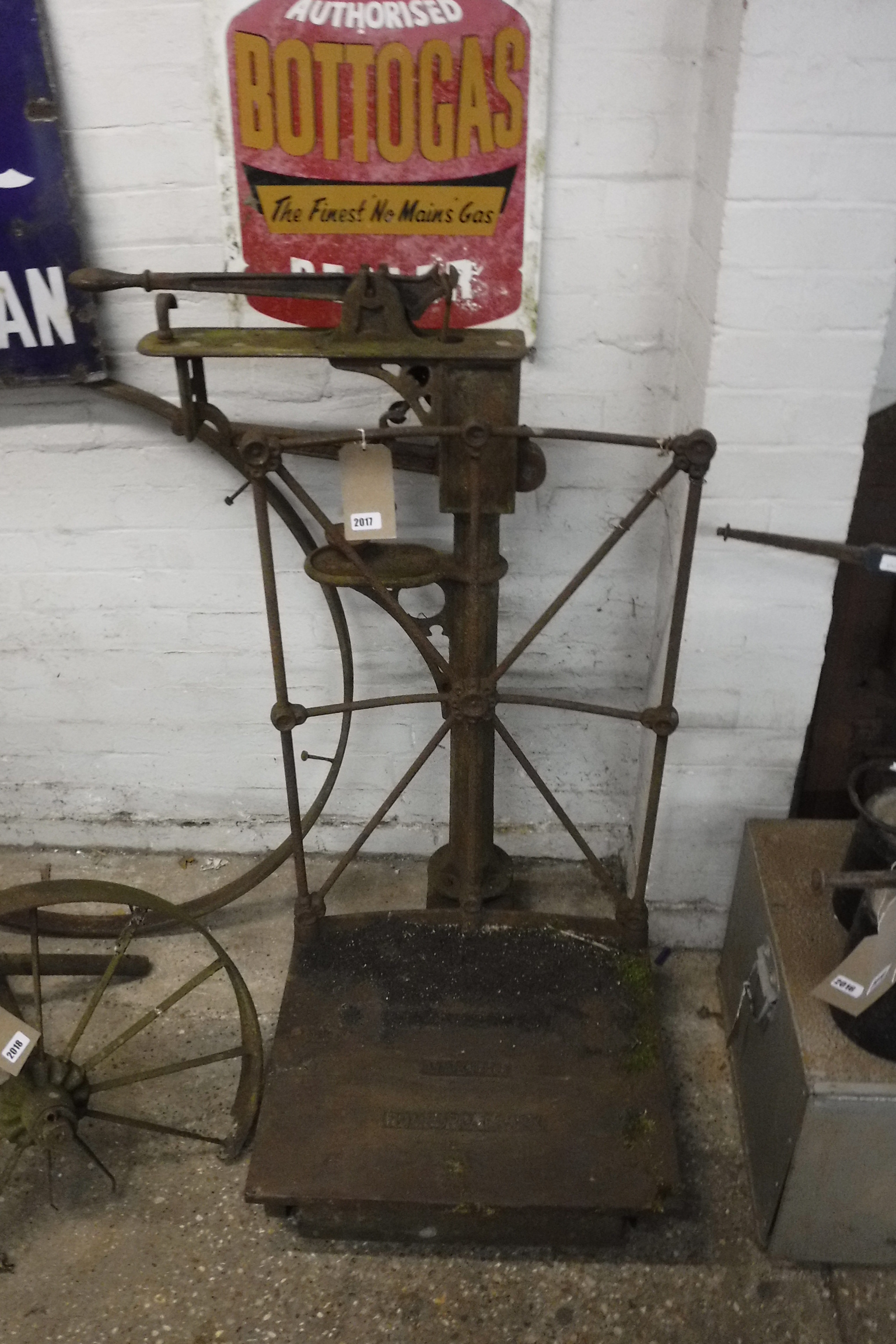 Set of metal platform scales manufactured by E&G Crodery, Romford, Essex