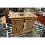 Wicker pigeon basket