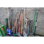 Selection of various garden tools incl. spade, fork, shears, rakes, etc.