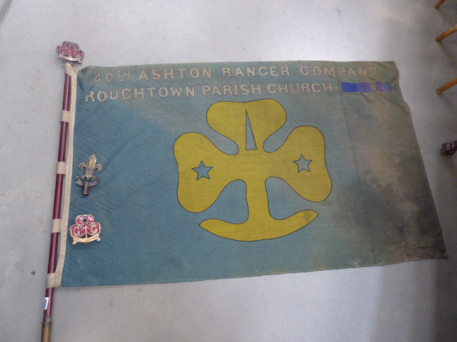 rr mar 198 A Girl Guides flag for the 40th Ashton Ranger Company, Roughtown Parish Church, 90 x - Image 2 of 5