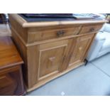 5156 Pine sideboard 2 drawers 2 doors under